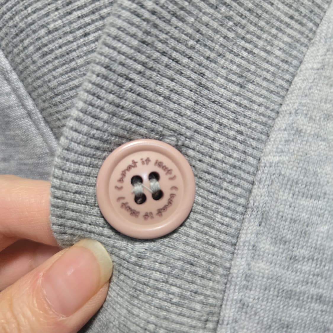 와릿이즌 그레이 브이넥 캐주얼 가디건  상품이미지4