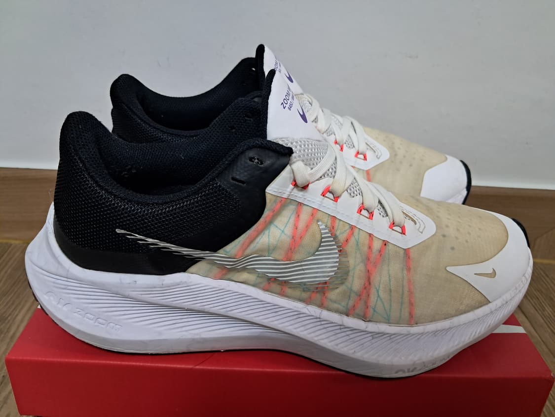 나이키 줌 윈플로 런닝화 250 상품이미지1