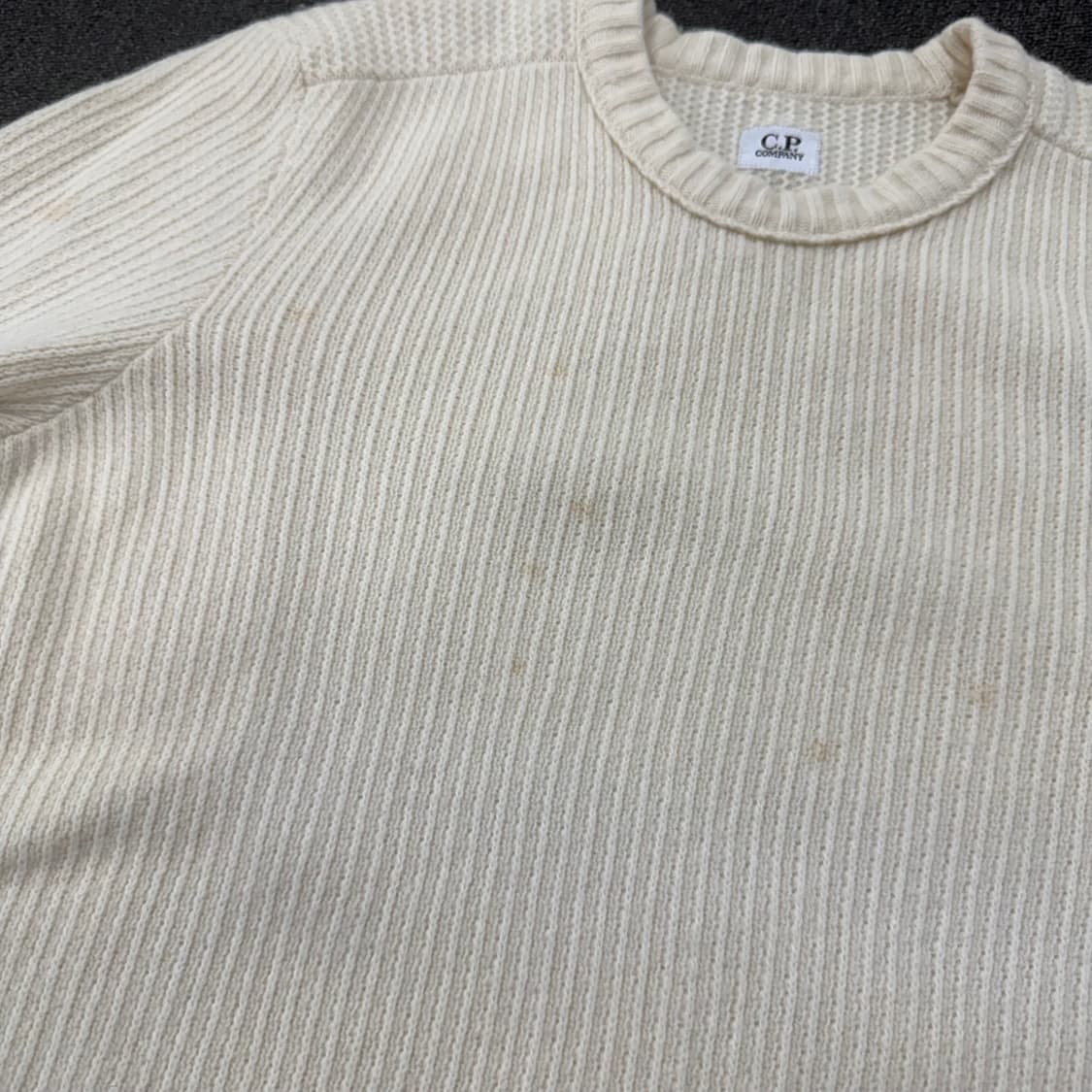 CP컴퍼니 아이보리 렌즈와펜 니트 상품이미지9