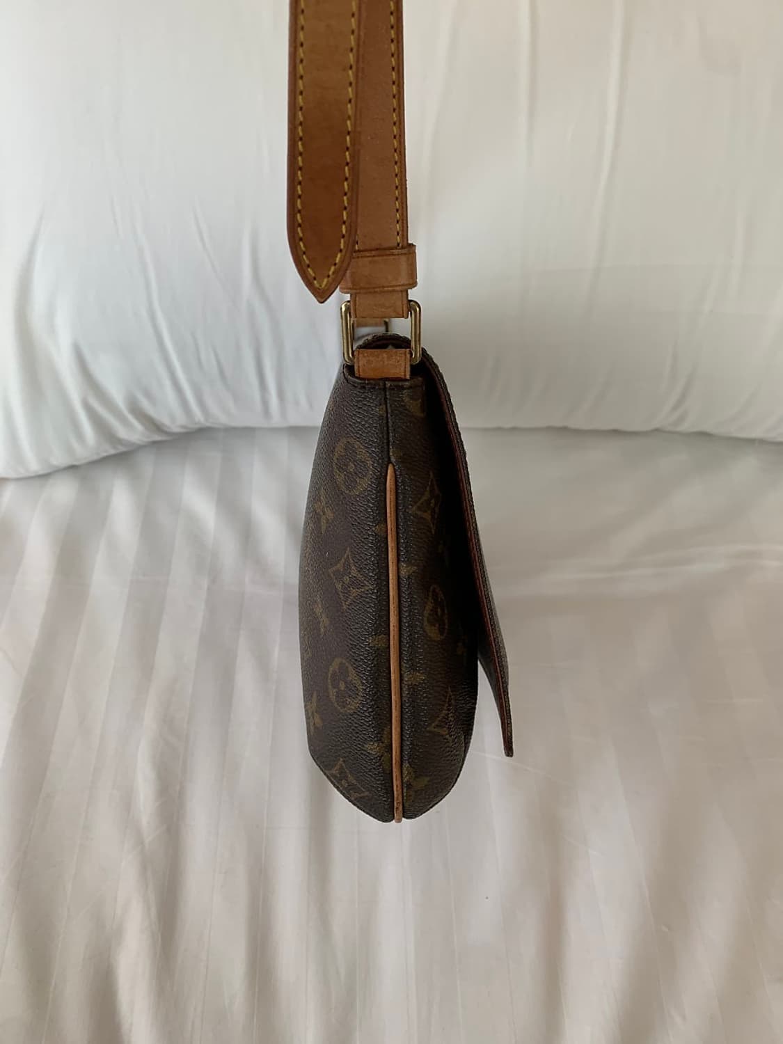 루이비통 뮤젯탱고 숄더백 상품이미지4