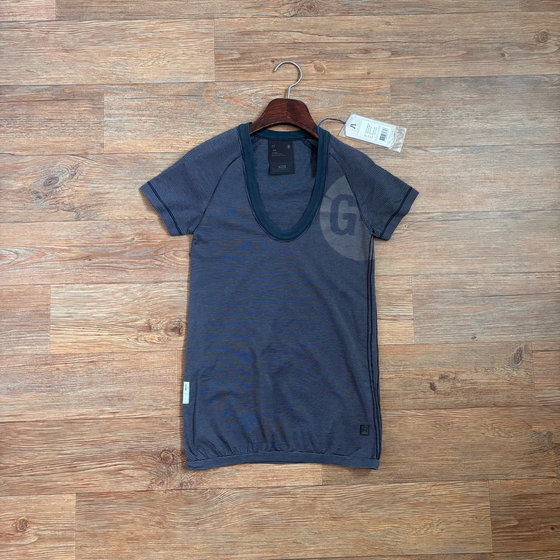 새제품 지스타 RAW 반팔 티셔츠 XS 입체 절개 일레귤러 다잉 상품이미지9