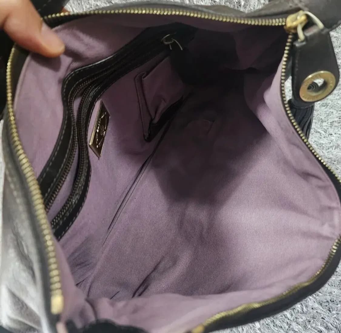 발리 레더 숄더백 상품이미지6