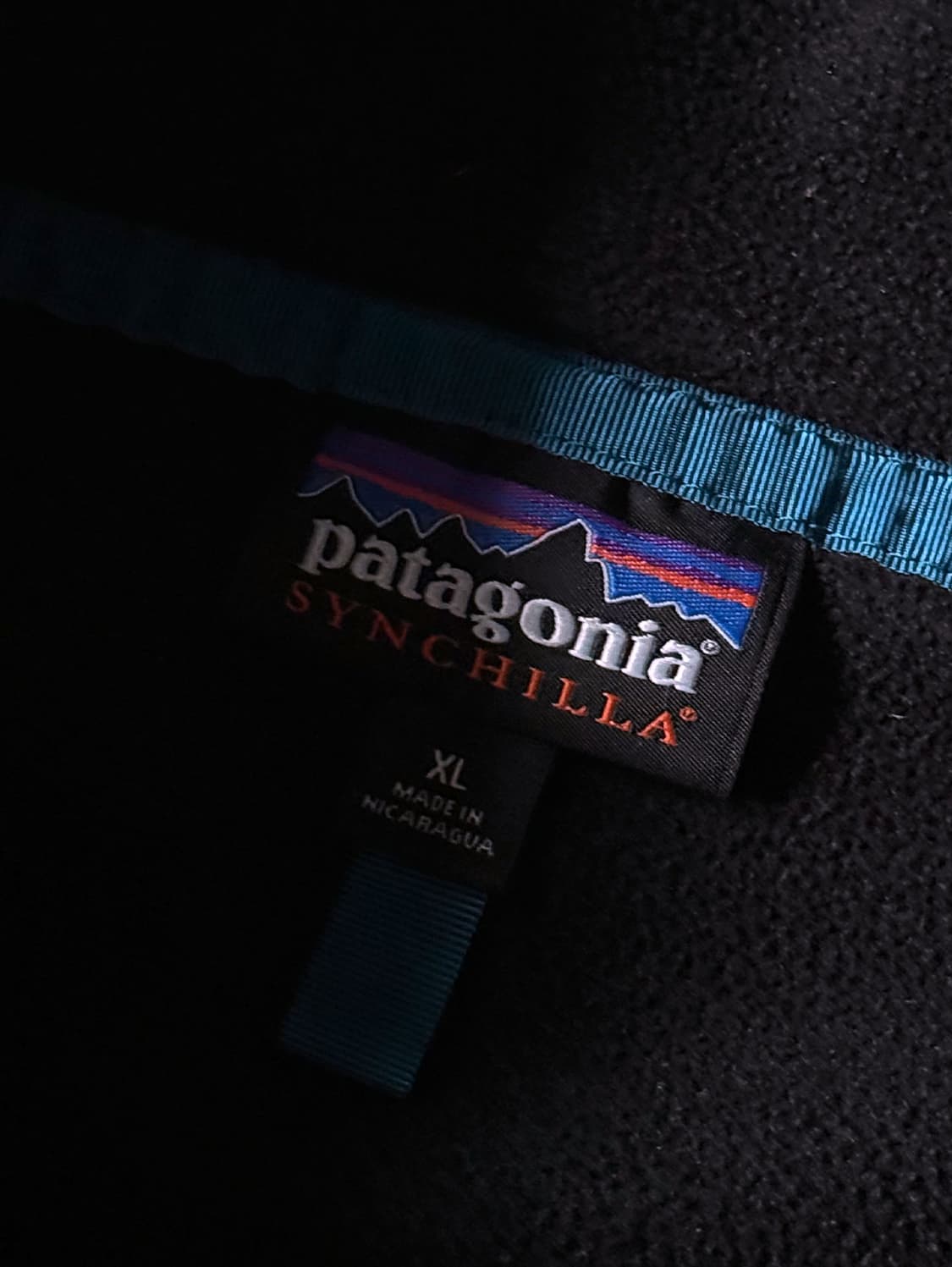 파타고니아 신칠라 블랙 네온 플리스 스냅티 (105-110) 상품이미지3