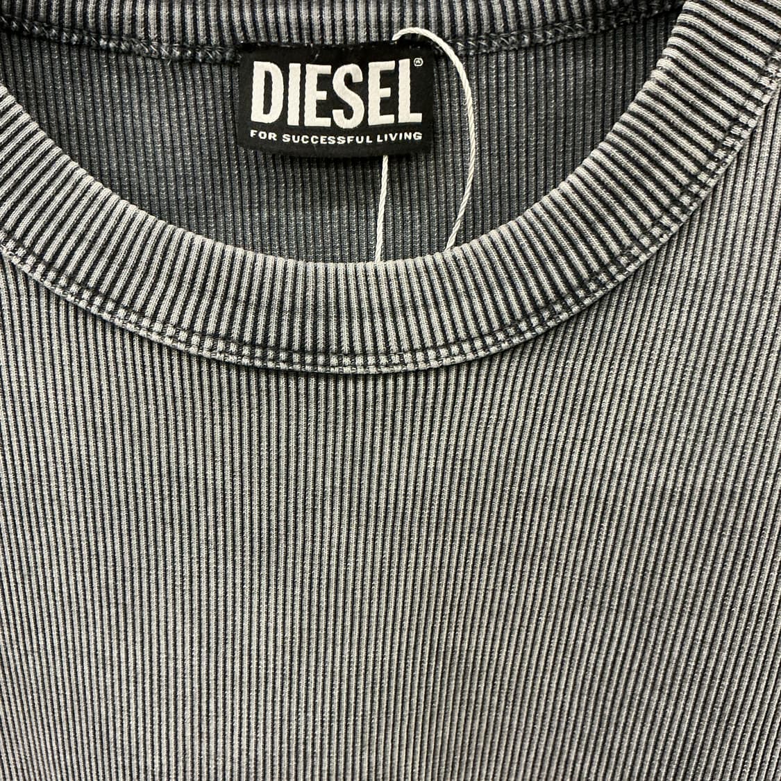 디젤 피그먼트 워싱 반팔티 상품이미지2