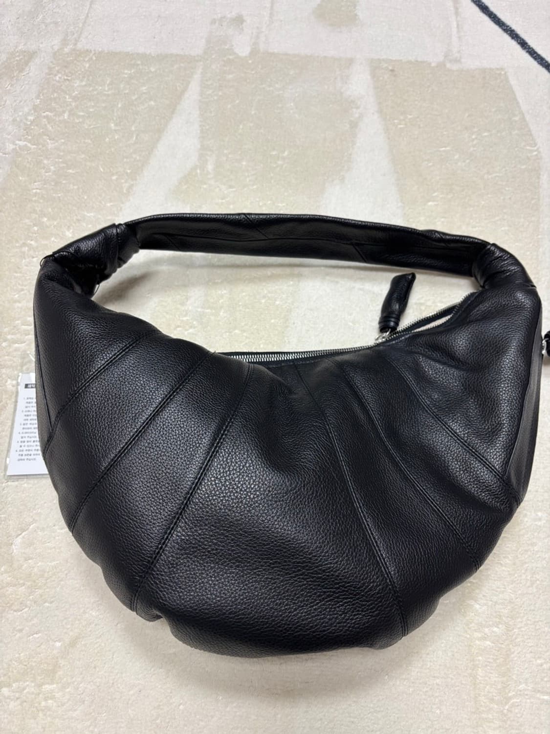 르메르포춘백소가죽라지 블랙 구해요 상품이미지1