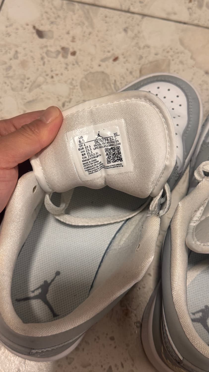 조던1 로우화이트 울프그레이 235사이즈 상품이미지3