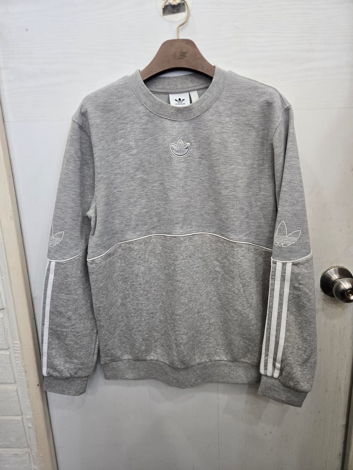 M,95)) 아디다스 아웃라인 플리스 크루 맨투맨! 정가79000 상품이미지1