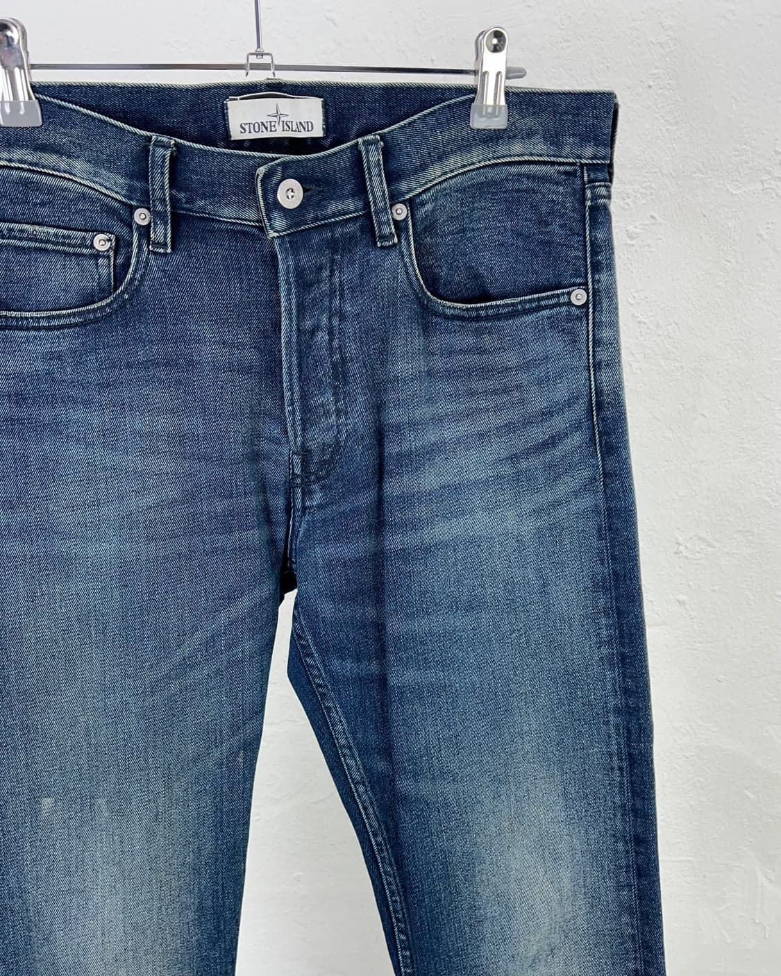 스톤아일랜드 인디고 블루 캣워싱 와펜 데님 팬츠 상품이미지4