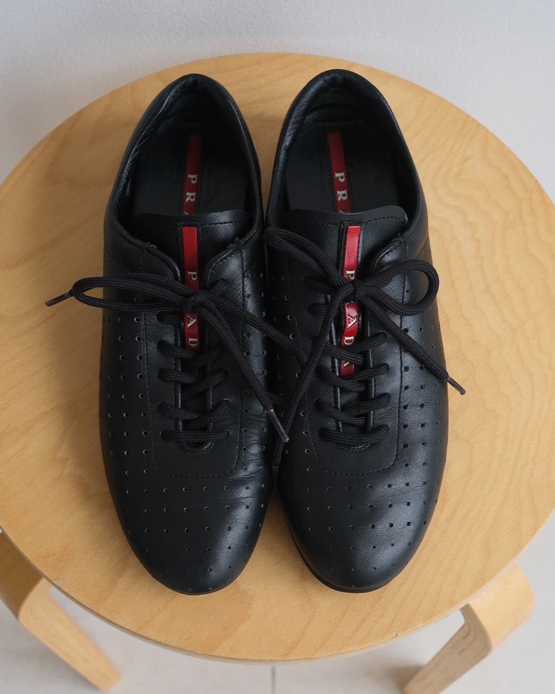 Prada perforated leather shoes 상품이미지1