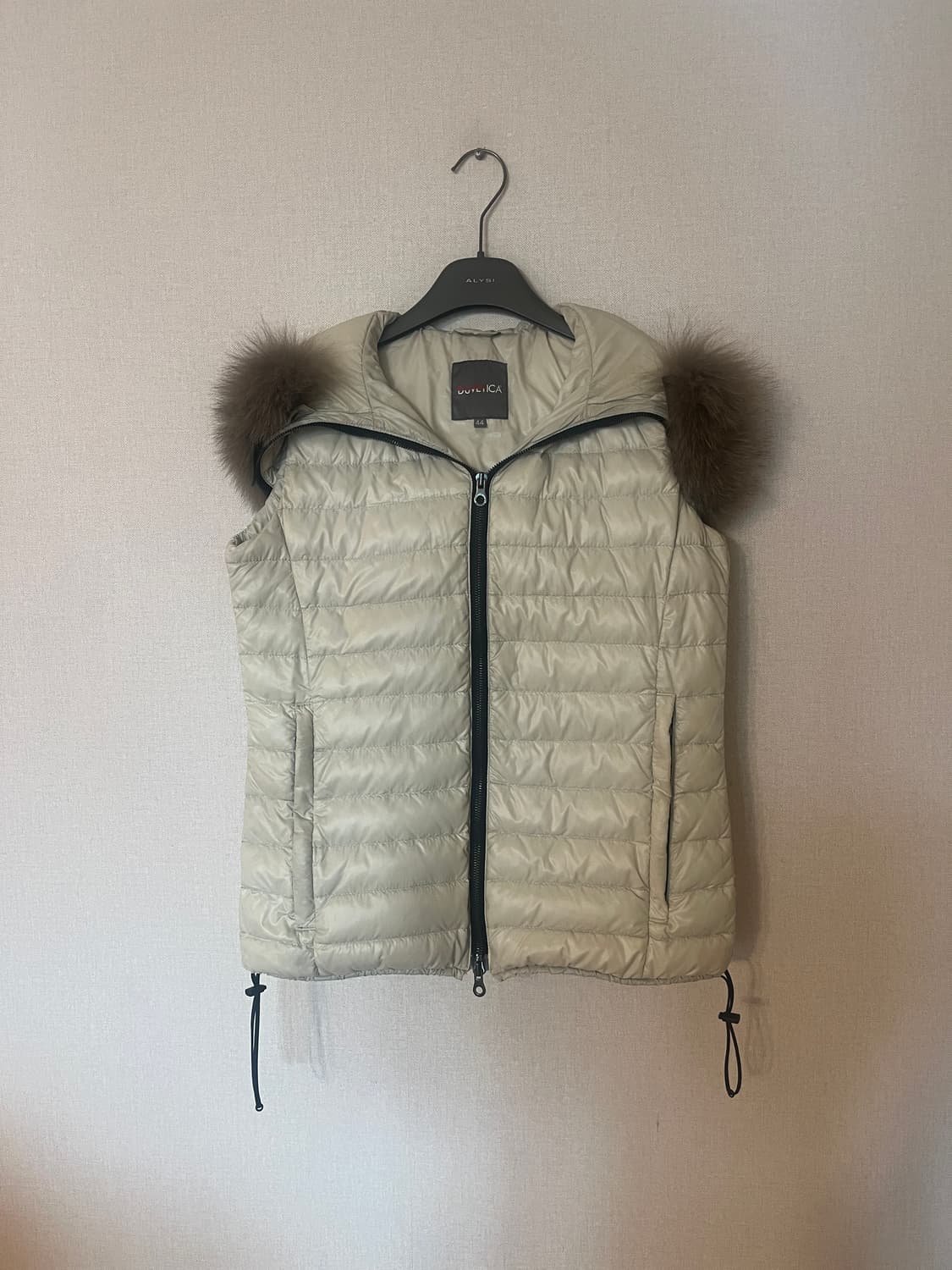 듀베티카 구스 패딩 털 조끼 상품이미지1