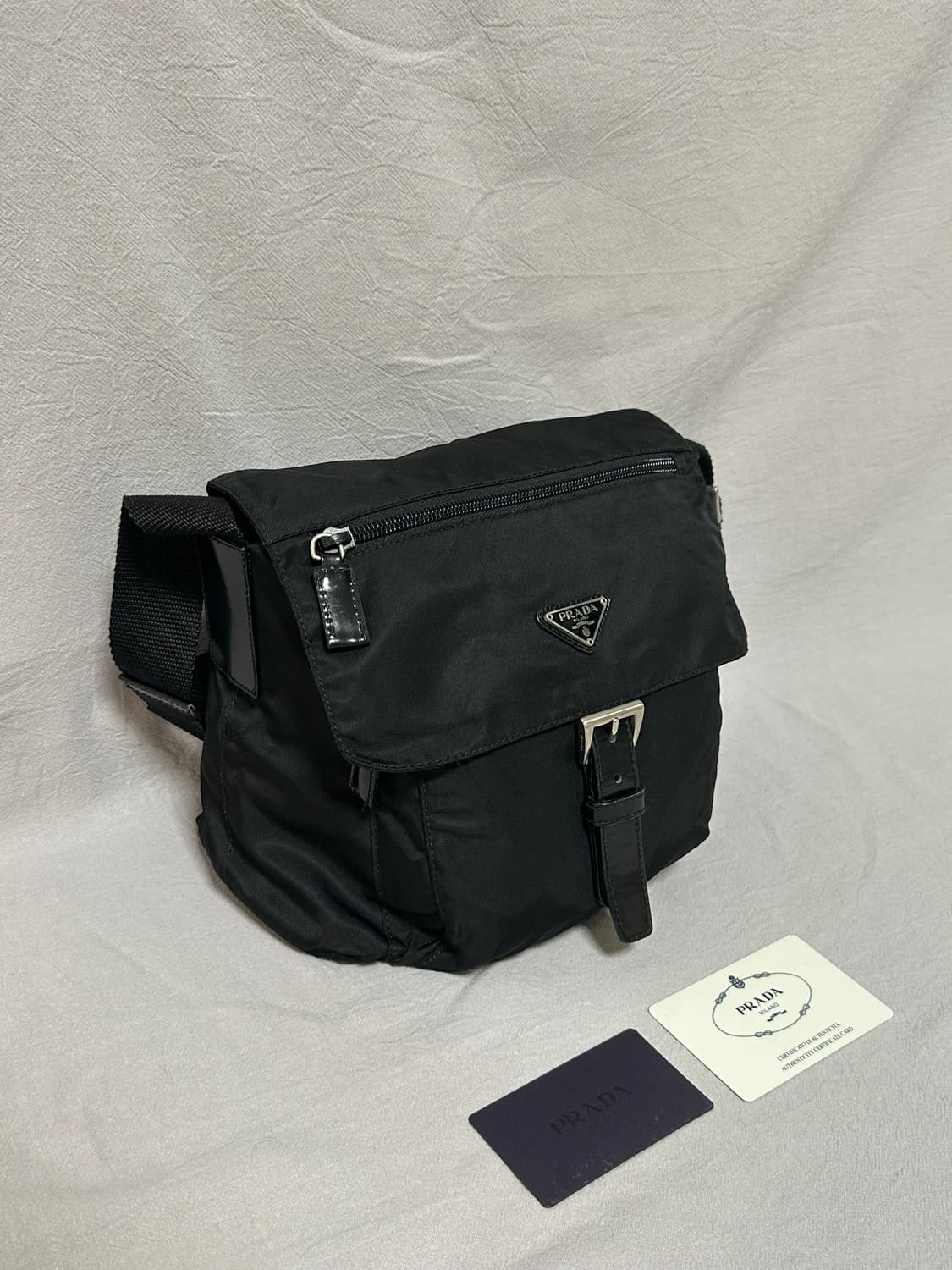 프라다 버클 크로스백 메신저백 나일론 포코노 주우재백 상품이미지2