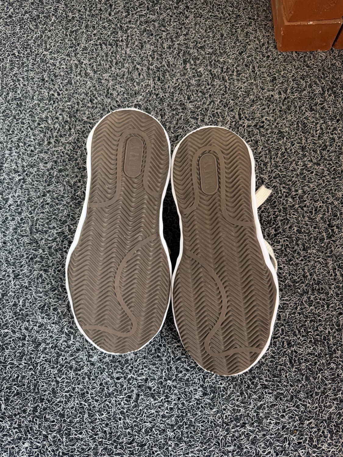 메종 미하라 야스히로 블레이키 블랙 상품이미지5