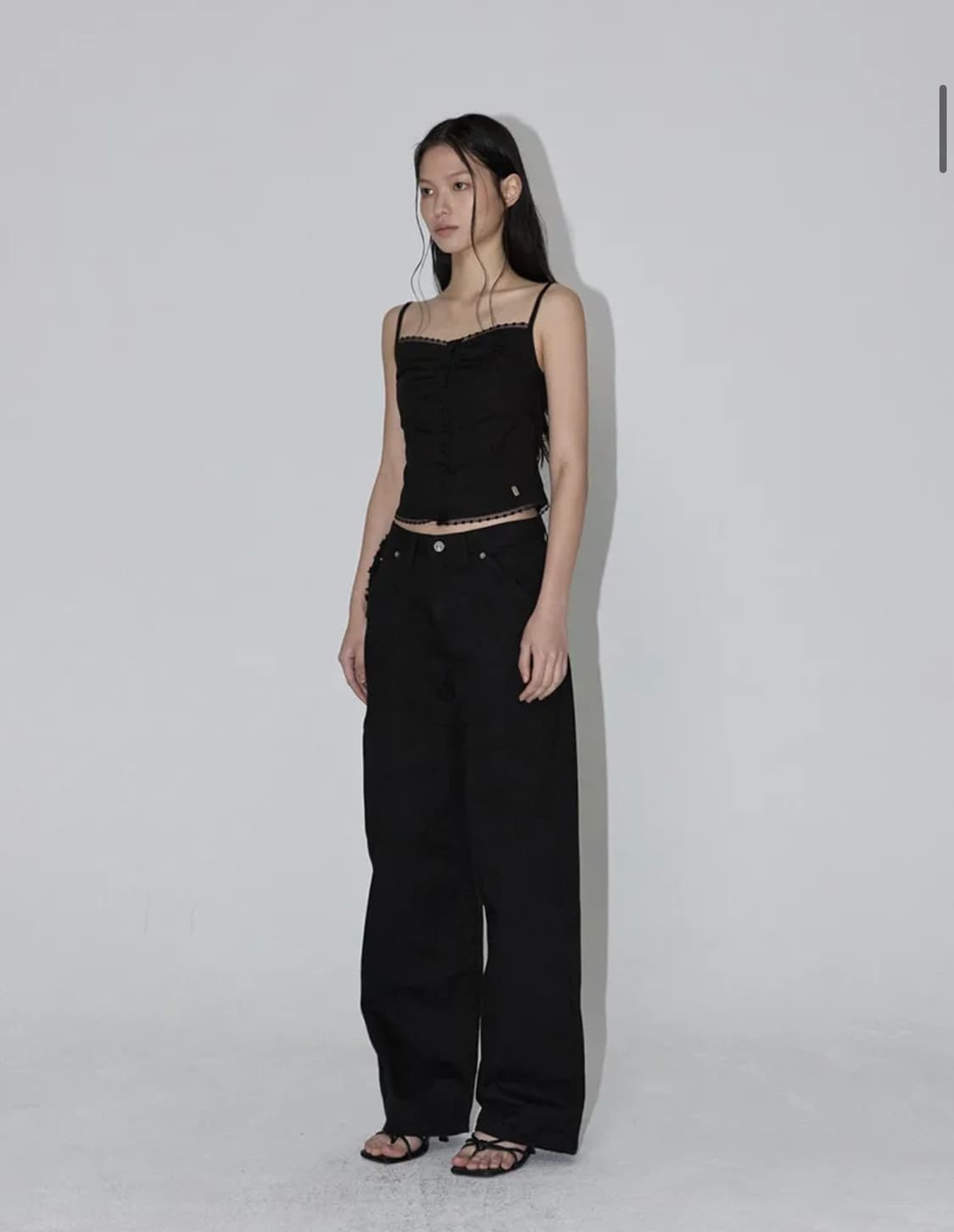 이네기 Yuna Shirring Blouse 블랙 상품이미지2