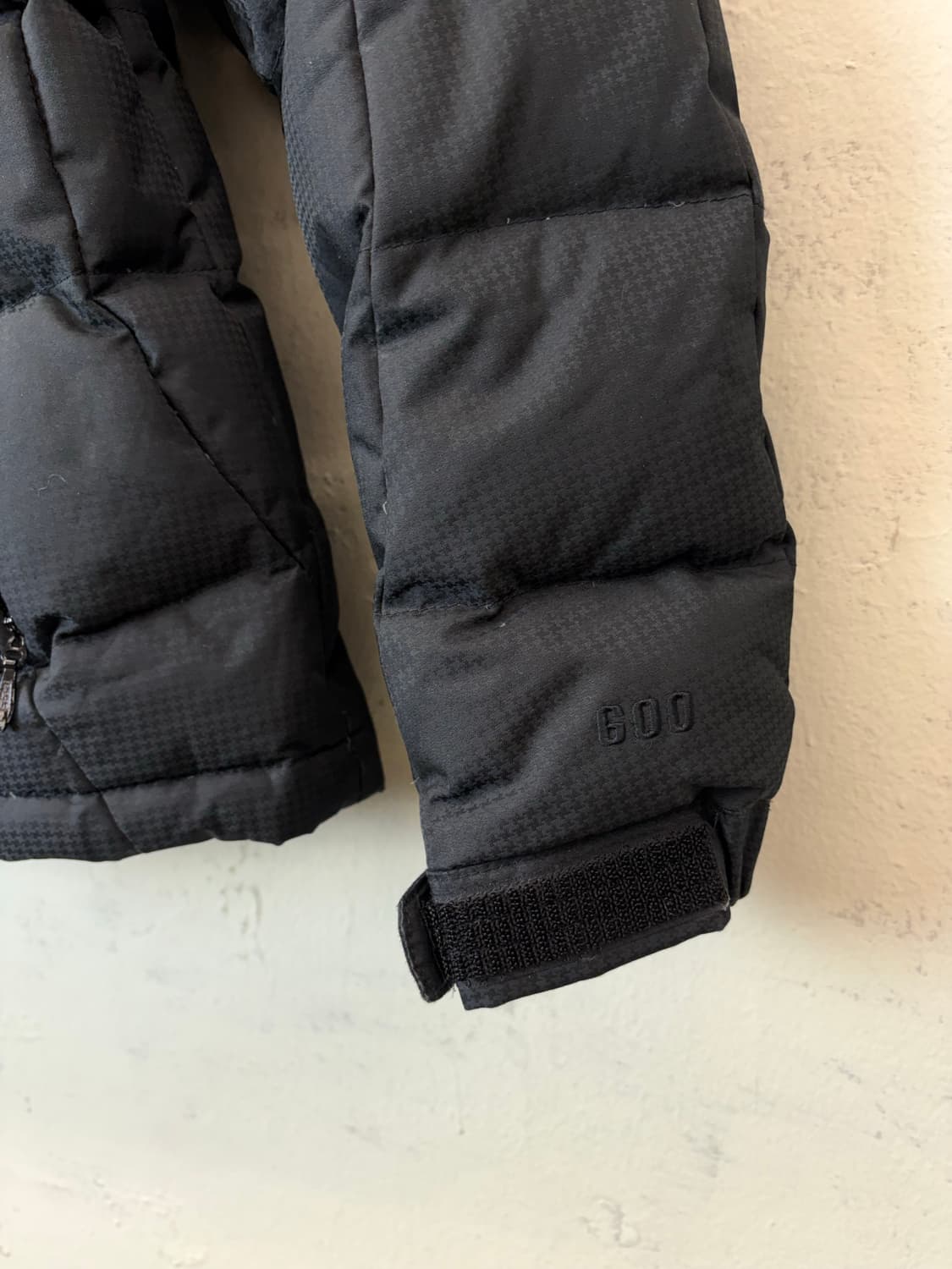 노스페이스 아모레 600필 다운패딩 블랙 상품이미지3