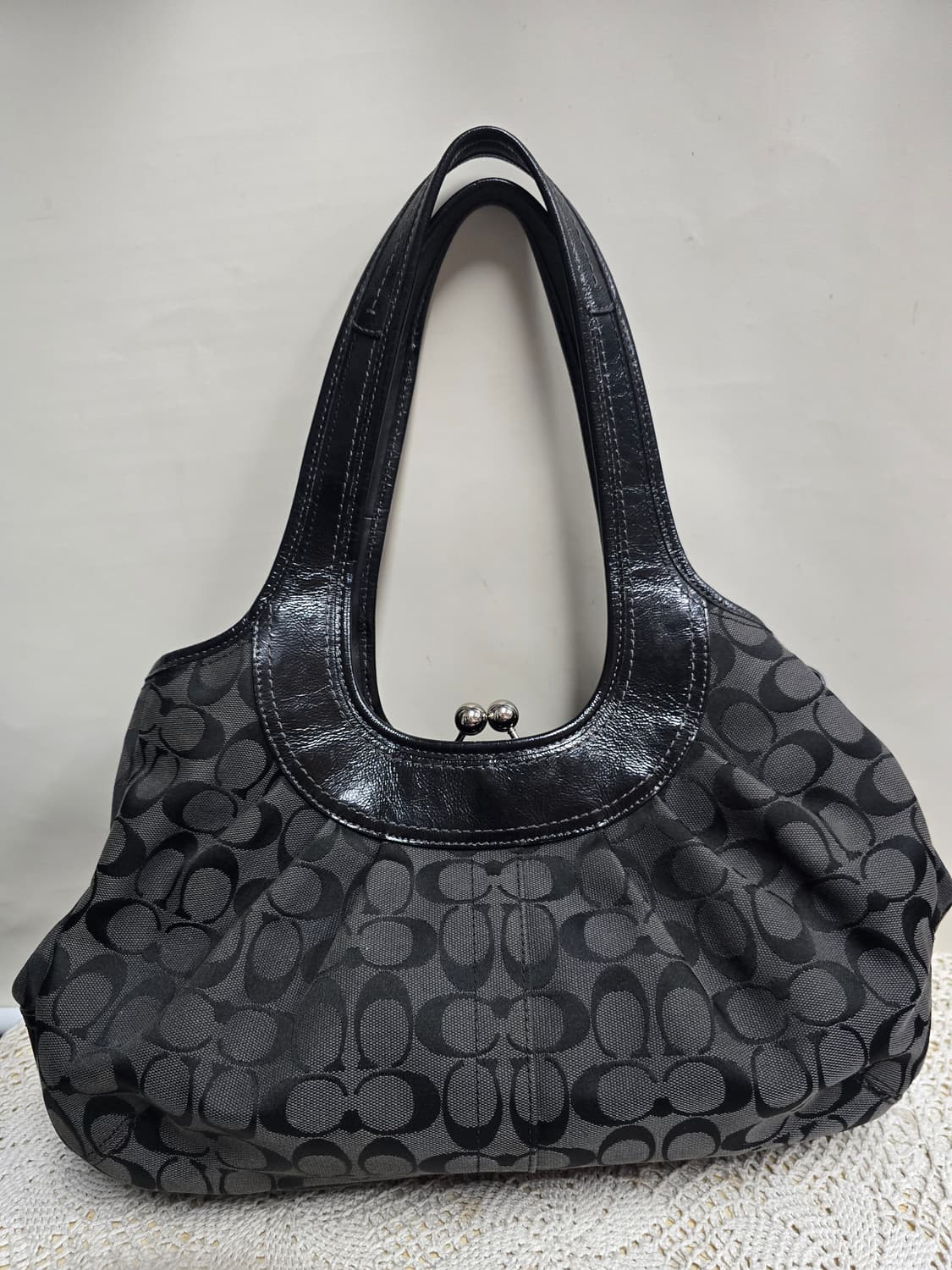 코치 자가드 숄도백 상품이미지2