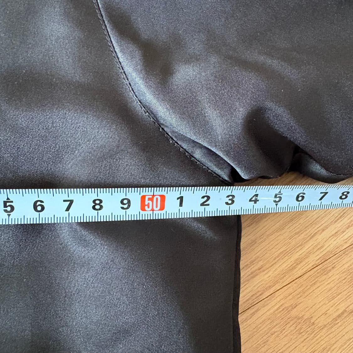 디아도라 블랙/레드 벤치 코트 90~95 상품이미지10