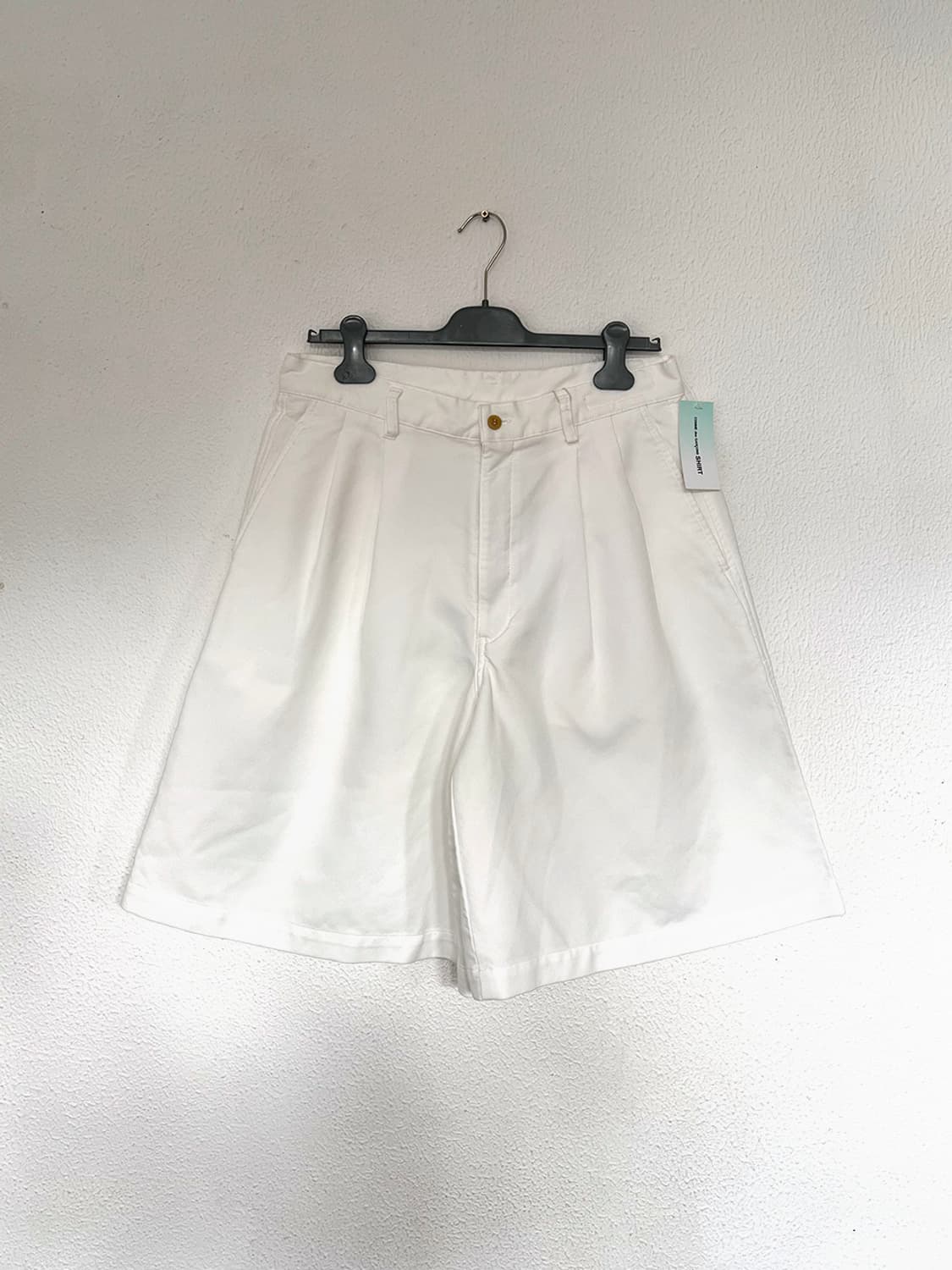꼼 데 가르송 셔츠 SS24 화이트 플리티드 쇼츠 상품이미지2