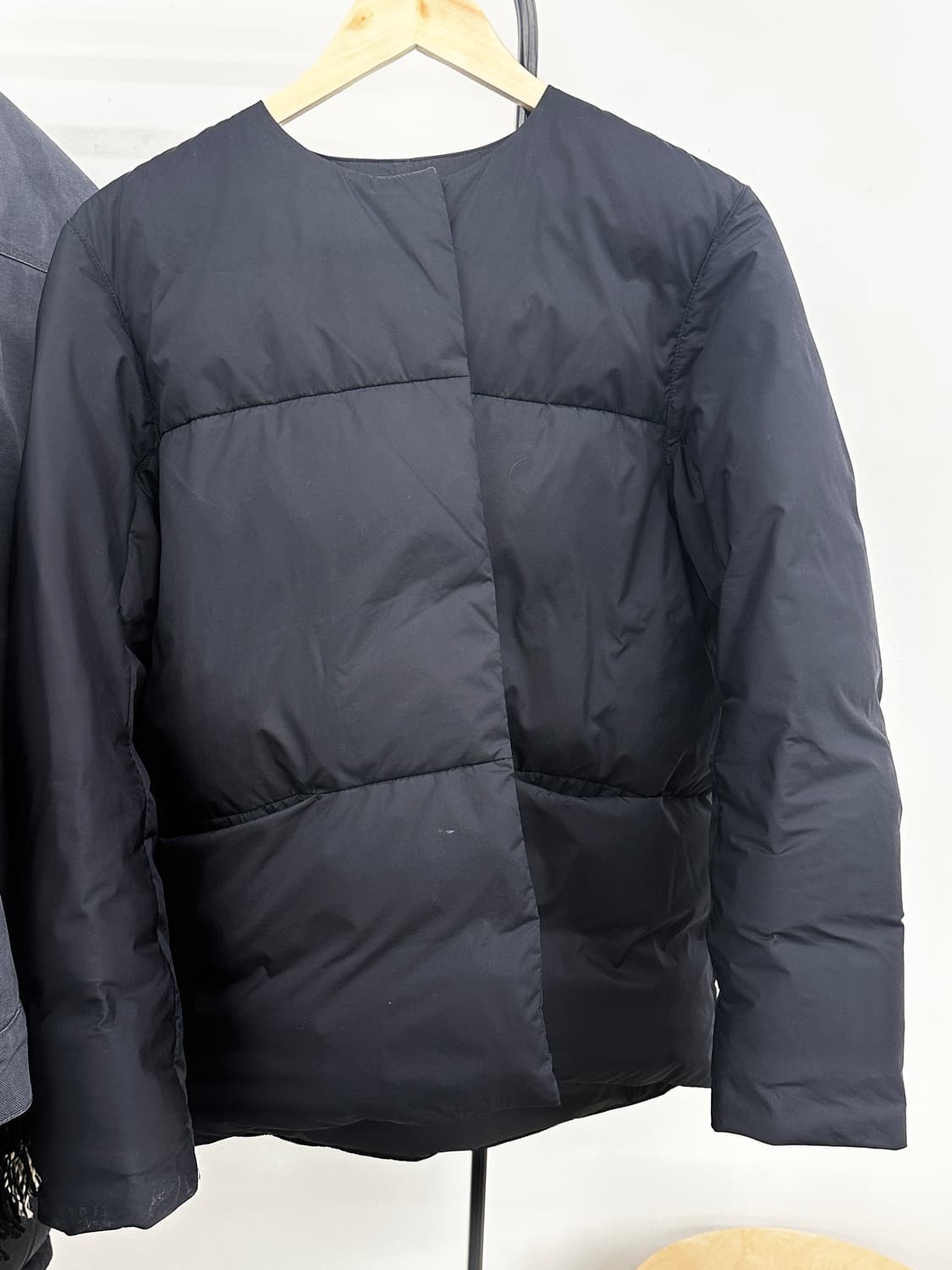 유니클로 C 라이트다운재킷 경량패딩 블랙 L 상품이미지5