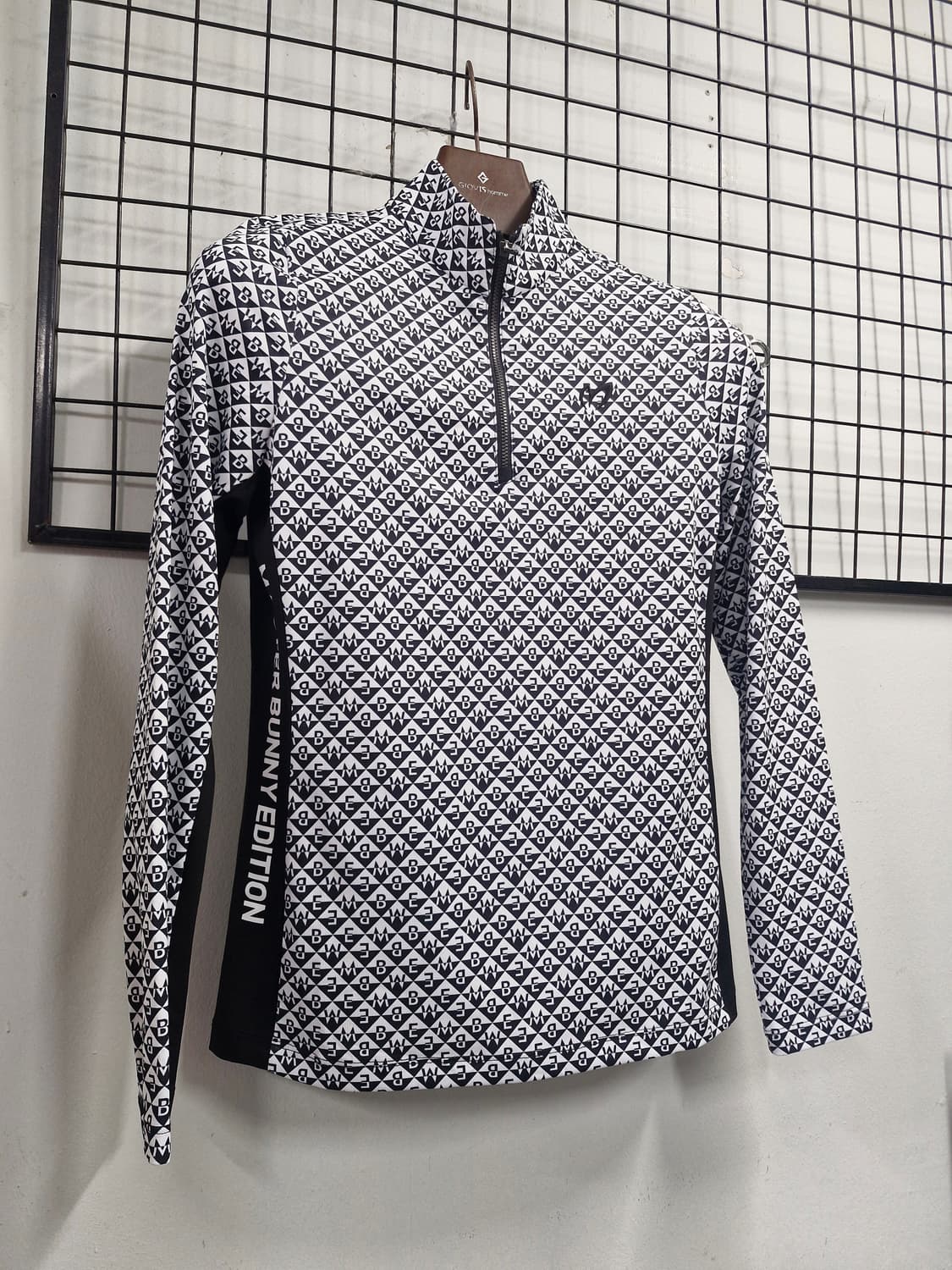 90S/55 마스터바니에디션 기능성 반집업 긴팔티. 상품이미지2