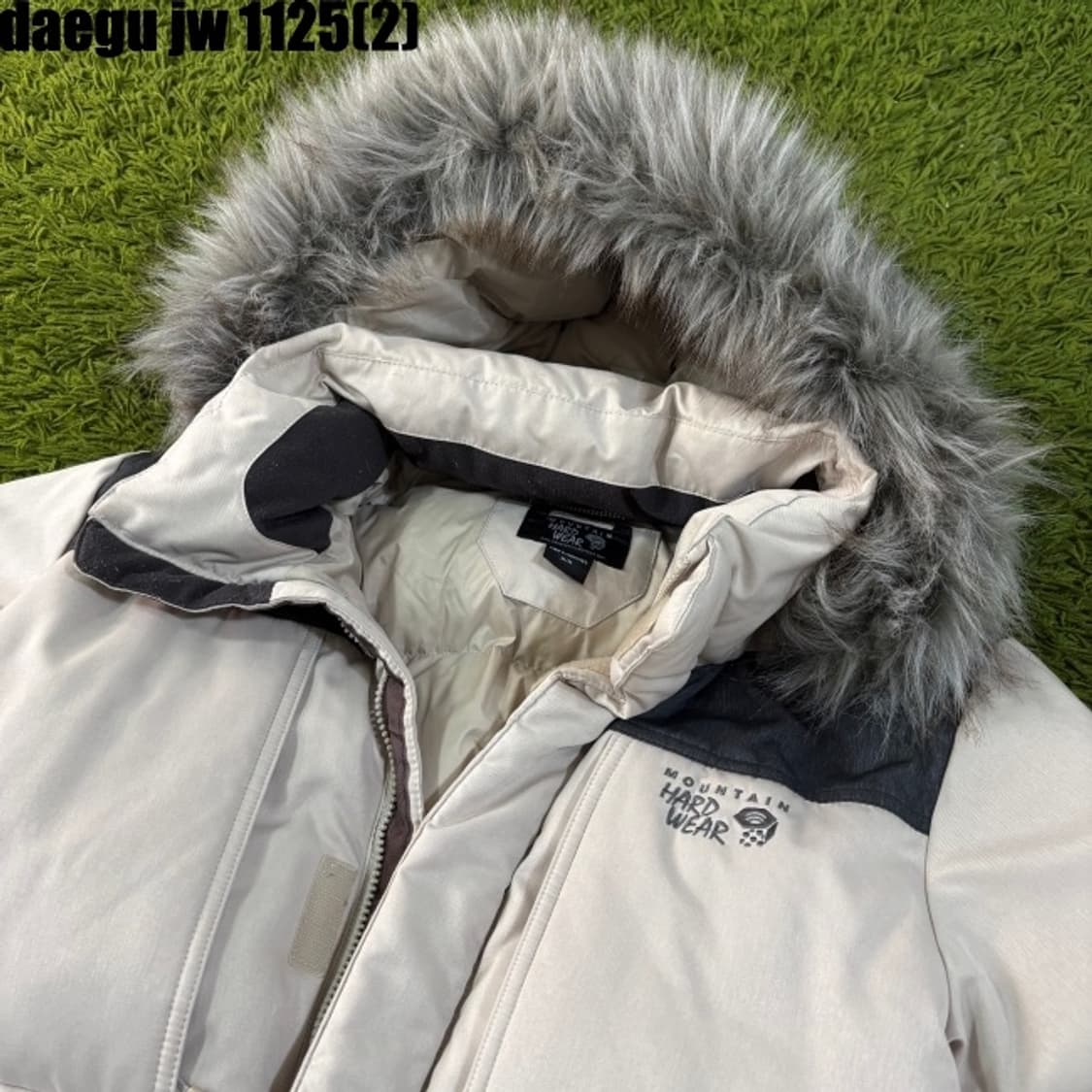 마운틴하드웨어 패딩 상품이미지2