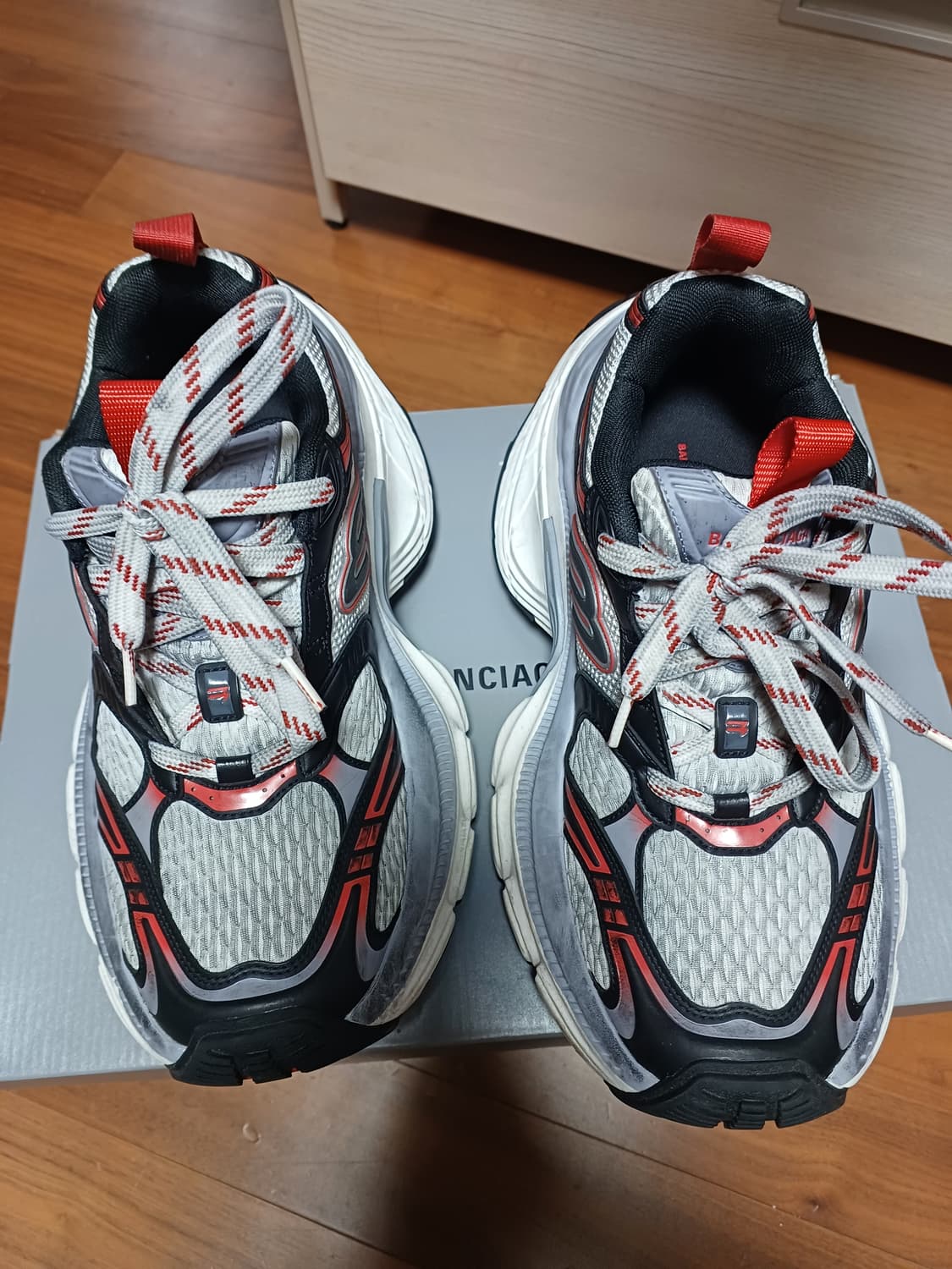 [41] 발렌시아가 10xl 스니커즈 그레이 레드 화이트 상품이미지1