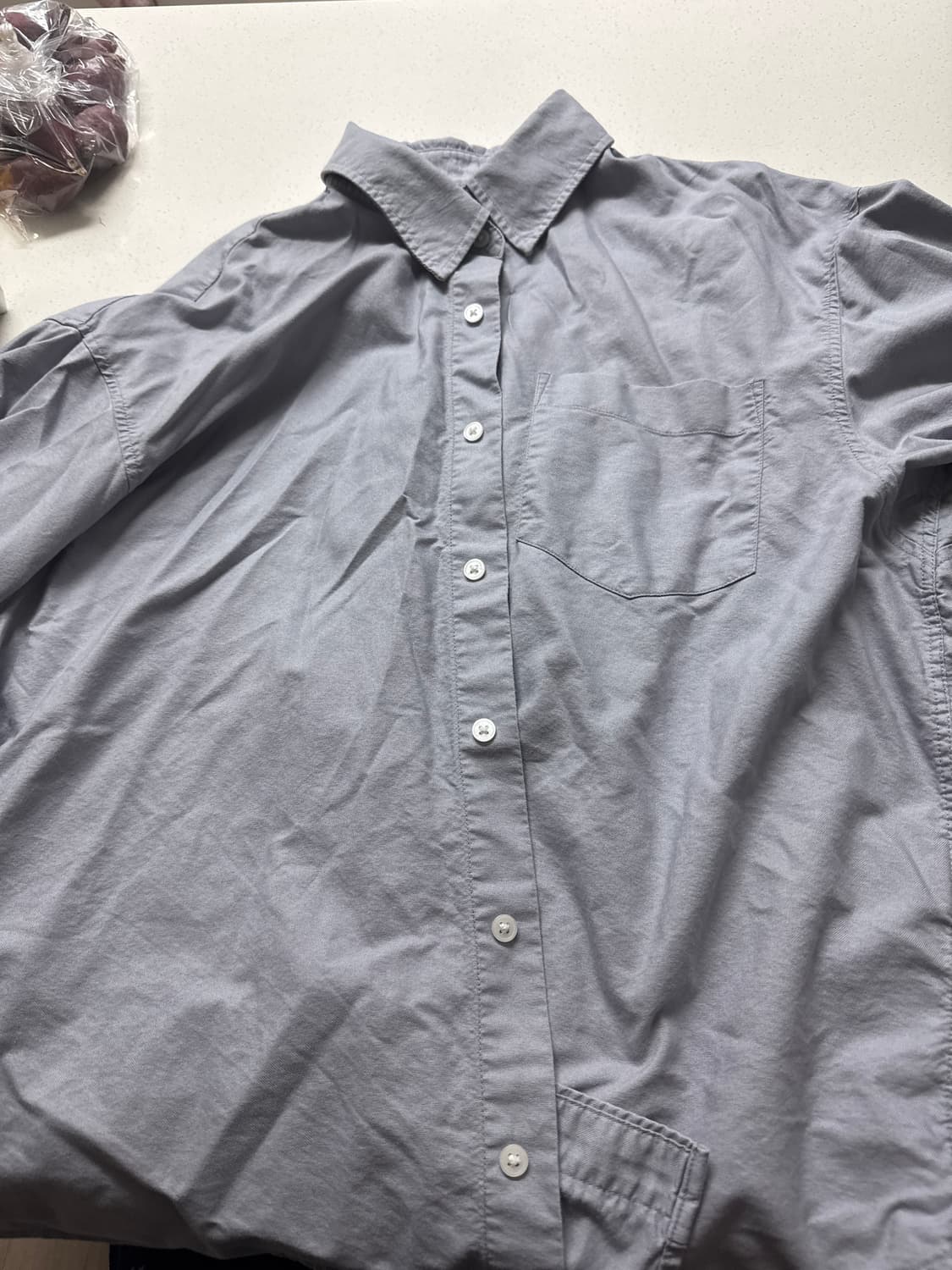 에잇세컨즈 회색 셔츠 판매합니다 상품이미지1