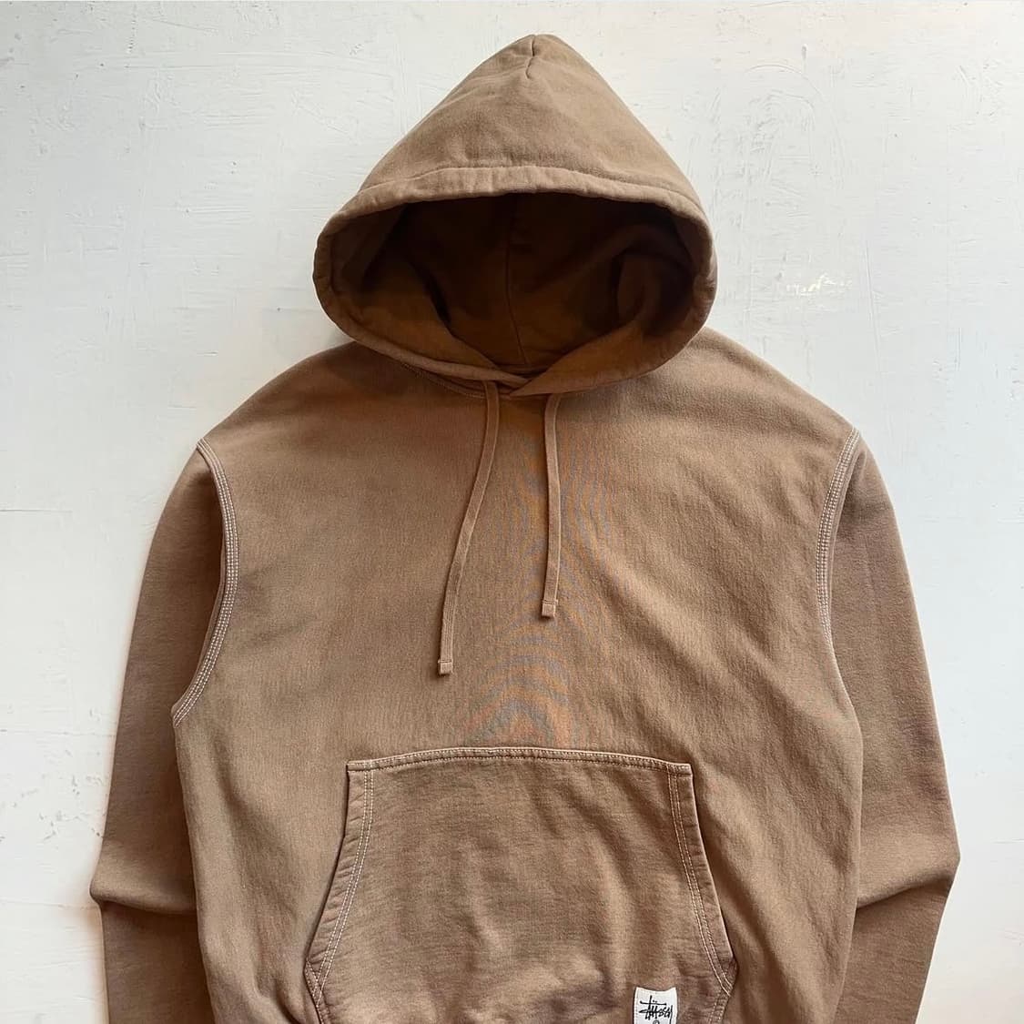 23fw 스투시 스티치 라벨 후드스웻 상품이미지1