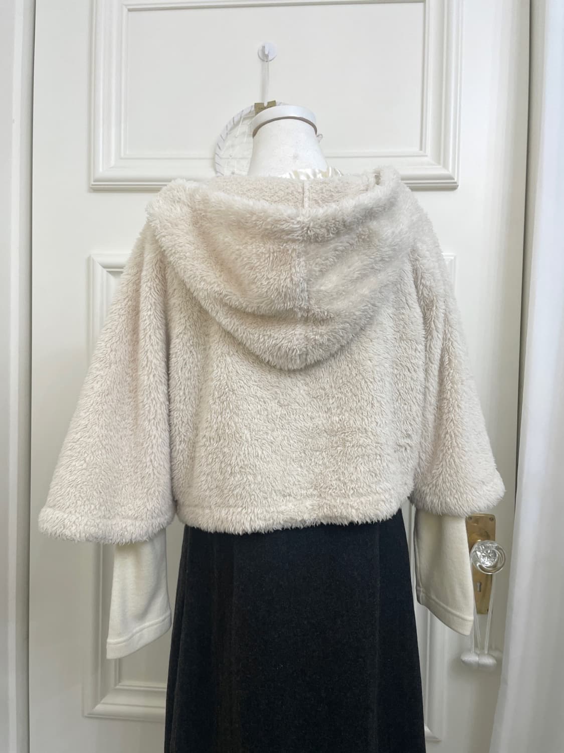 OLIVE DES OLIVE ivory fur hoodie crop ca 상품이미지4