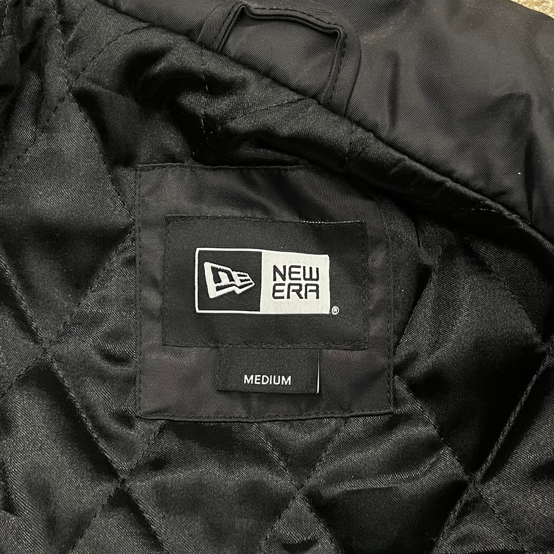 [정품/M] 뉴에라 검정색 코치자켓 프린팅 b18 상품이미지5