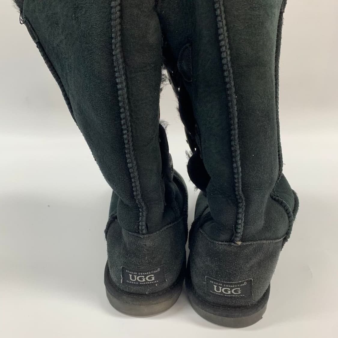 UGG 오즈웨어 쓰리버튼 천연양털 롱부츠 블랙 245 상품이미지4