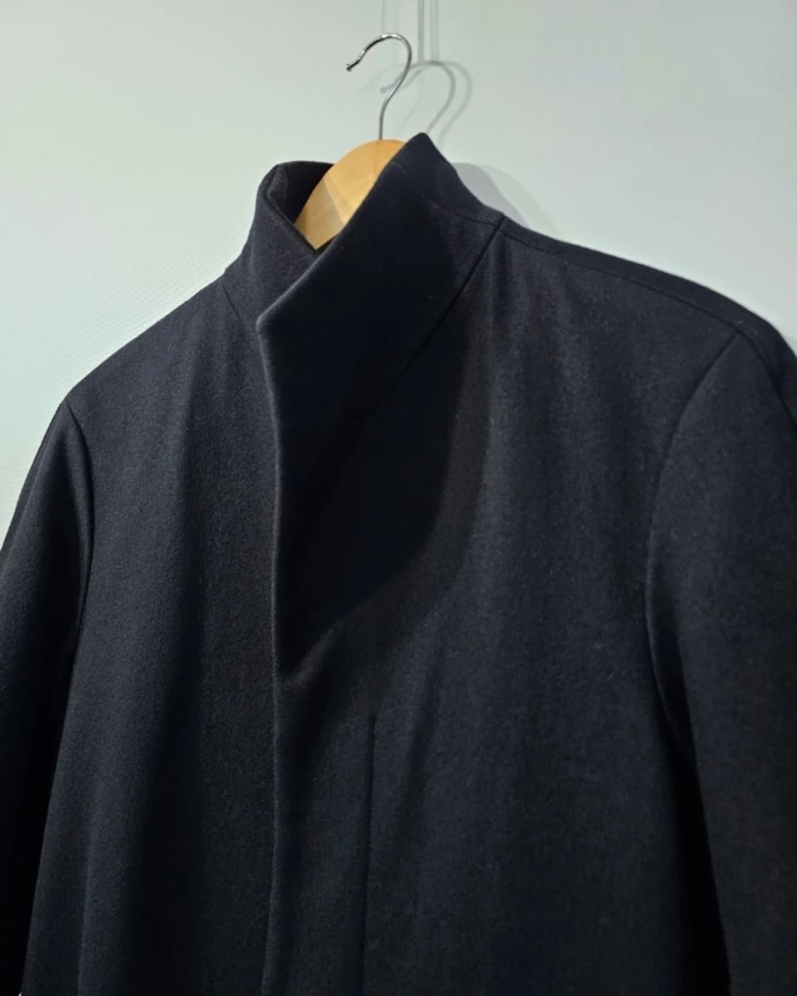 정품 솔리드옴므 블랙 코트 95 상품이미지4