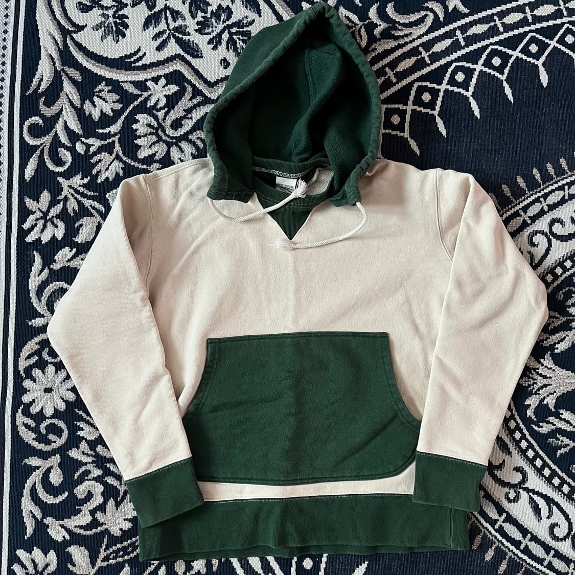 아웃스탠딩 배색후드 상품이미지1