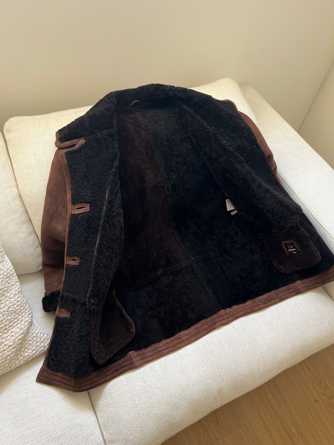 Figaro 모카 브라운 양가죽 시어링 하프 코트 상품이미지4