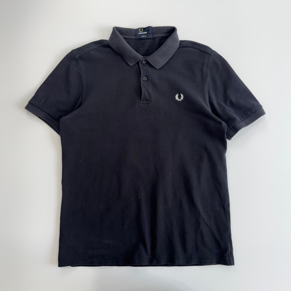 Fredperry 프레드페리 스몰로고 네이비 카라 반팔티 “ 상품이미지3