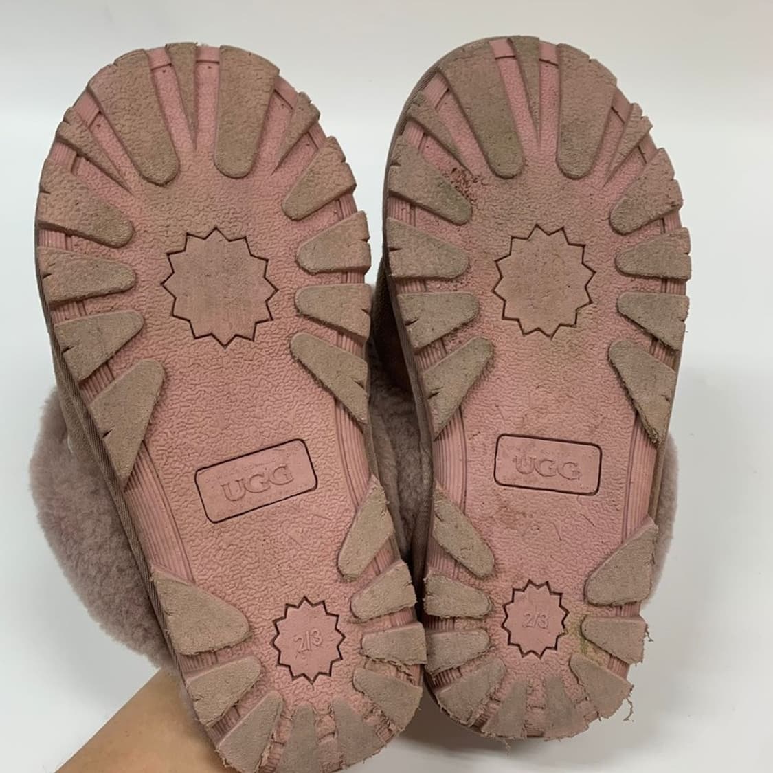 UGG 오즈웨어 키즈 코케트 밴딩 슬리퍼 핑크 210 상품이미지2