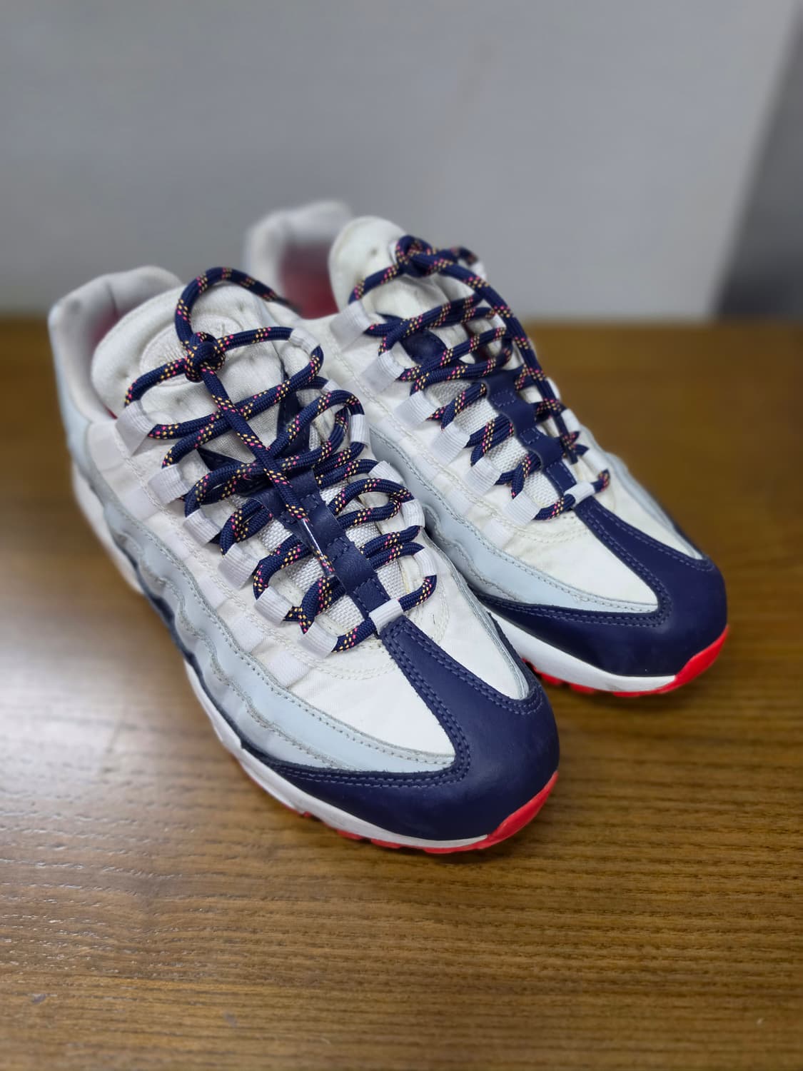 나이키 에어맥스 95 흰남 245mm 상품이미지2