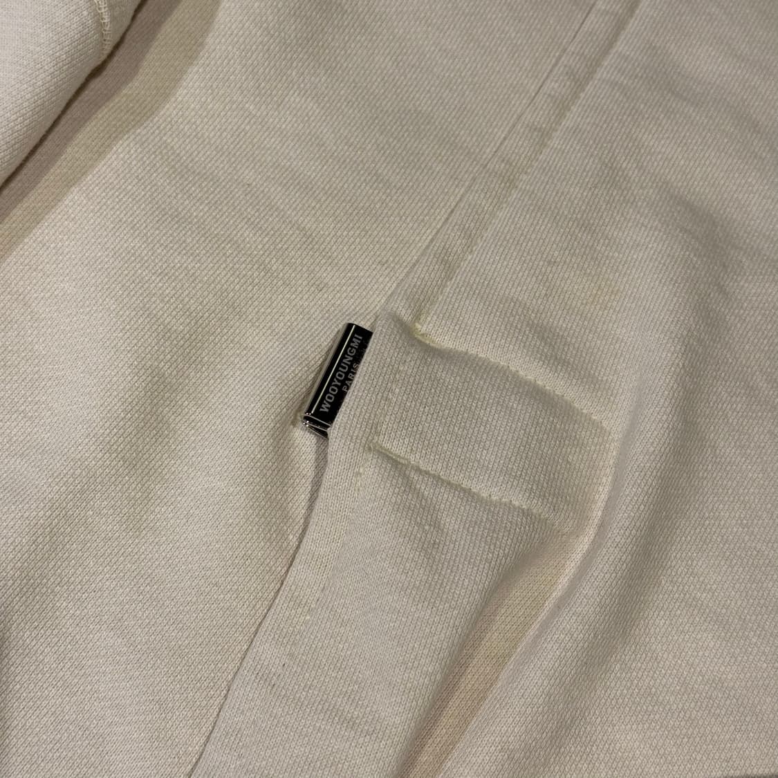 우영미 사선절개 맨투맨 크림 상품이미지4