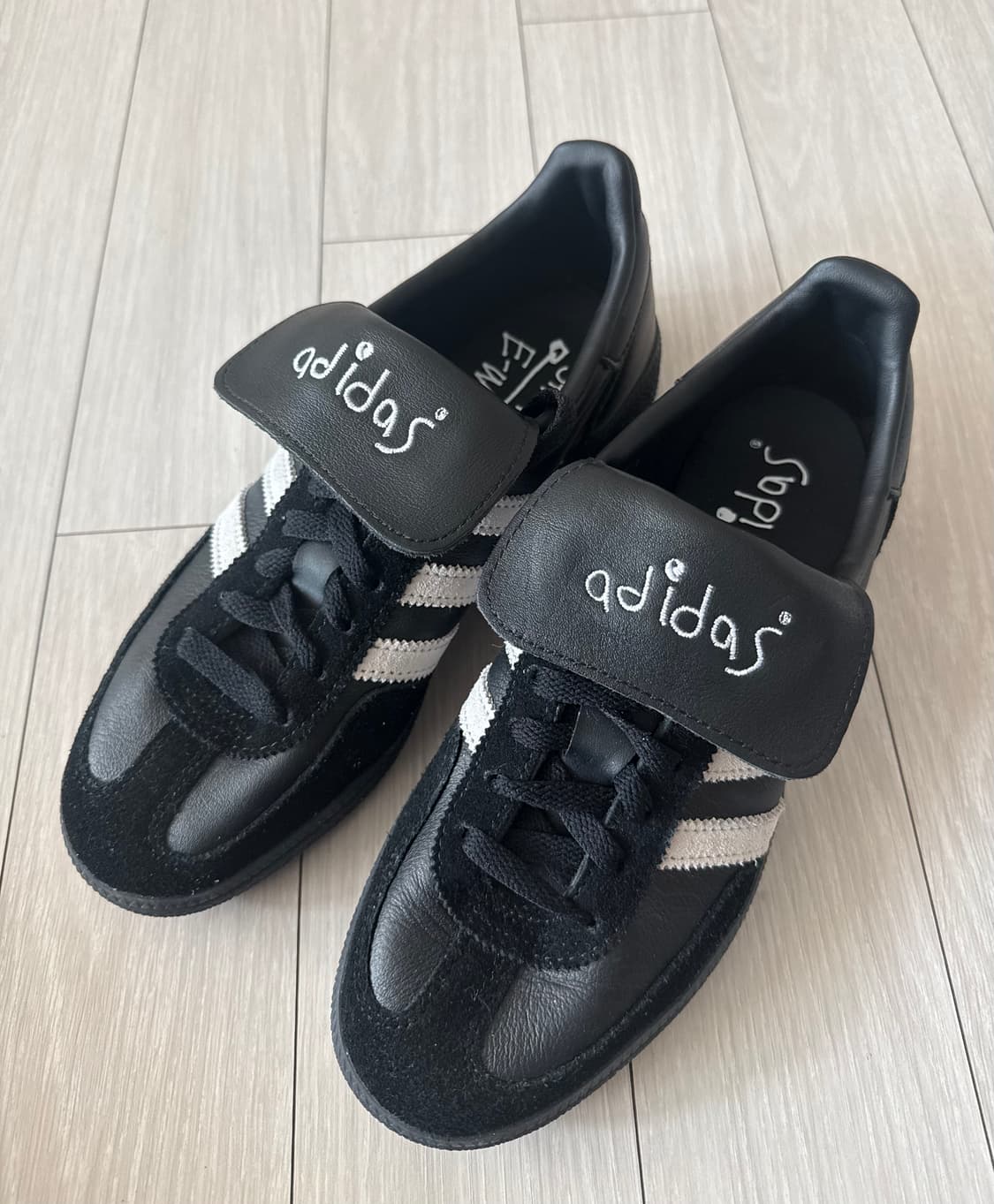 아디다스 스페지알 핸드볼 코어 블랙 클라우드 화이트 상품이미지1