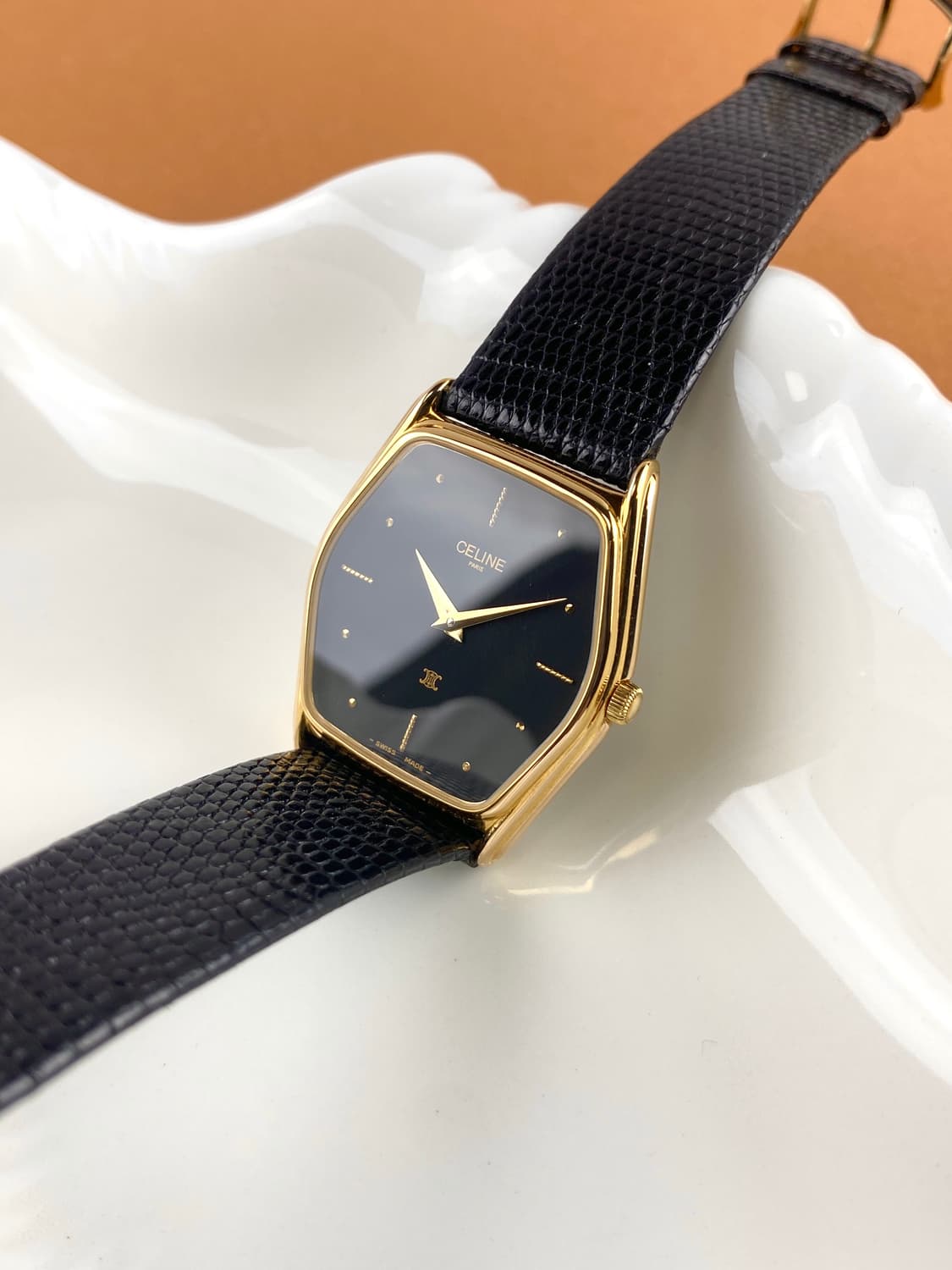 CELINE Hexagon Gold watch UNISEX 상품이미지3