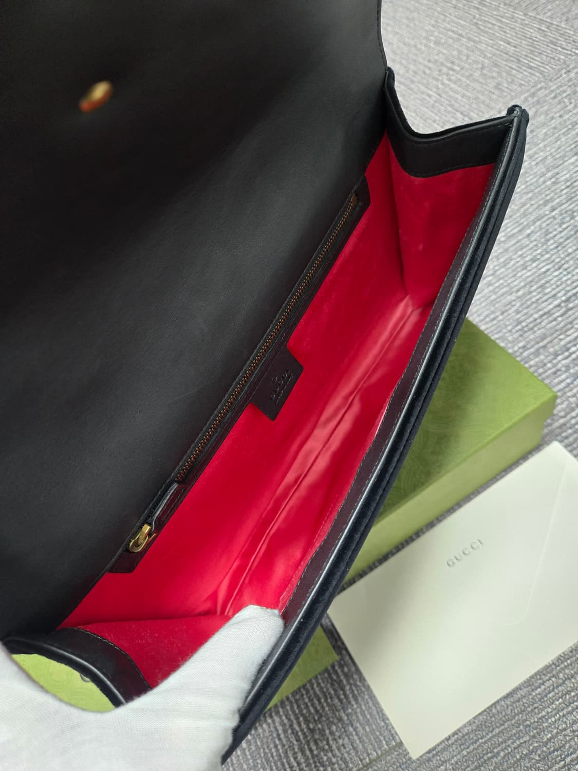 [특가][정품] 구찌 벨벳 플랩 클러치백 상품이미지5