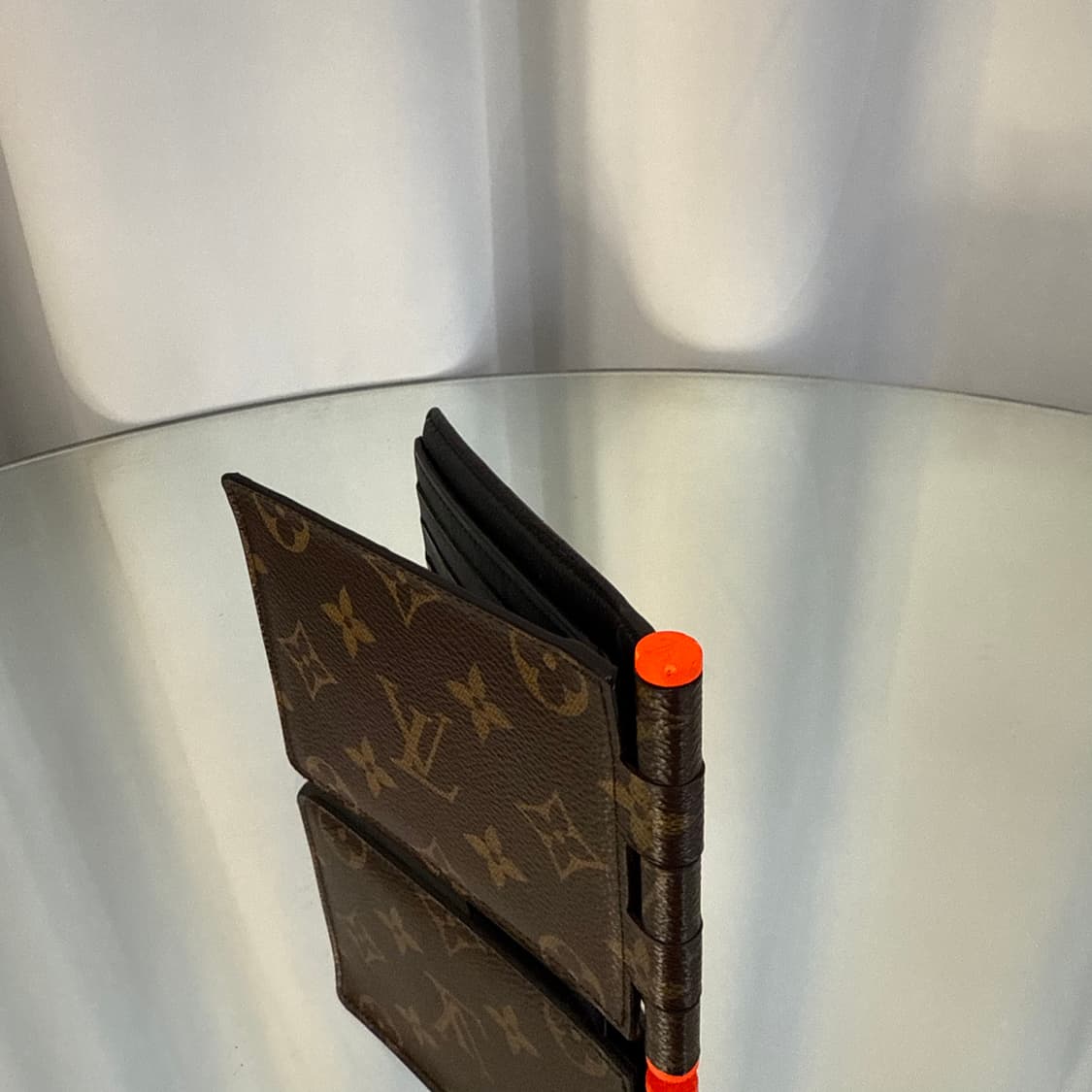 [정품] 루이비통 버질아블로 모노그램 힌지 반지갑 상품이미지4