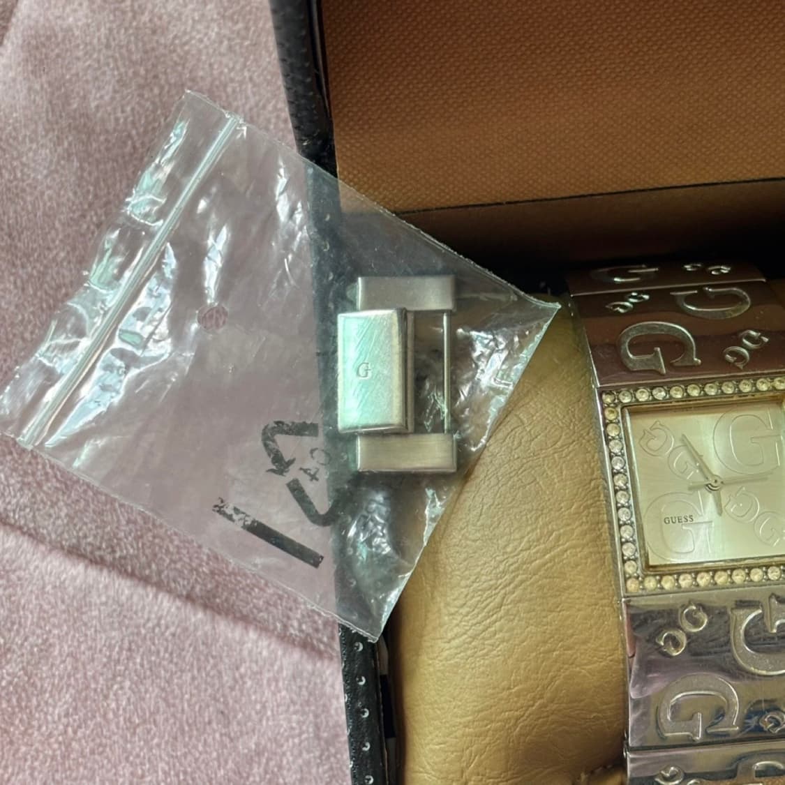 게스 은장시계 상품이미지3