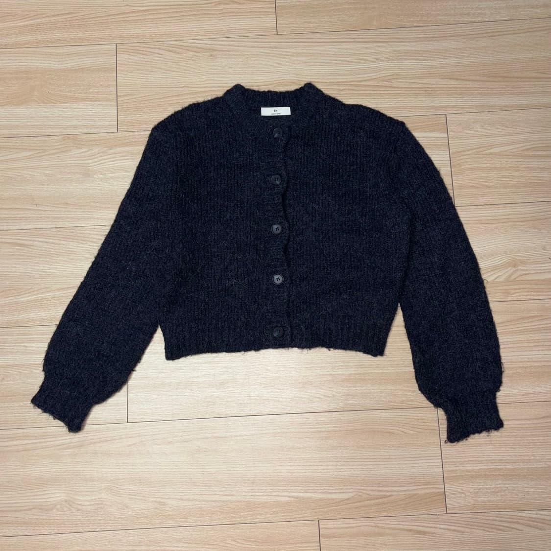 크롭 헤어리 니트 가디건 상품이미지1