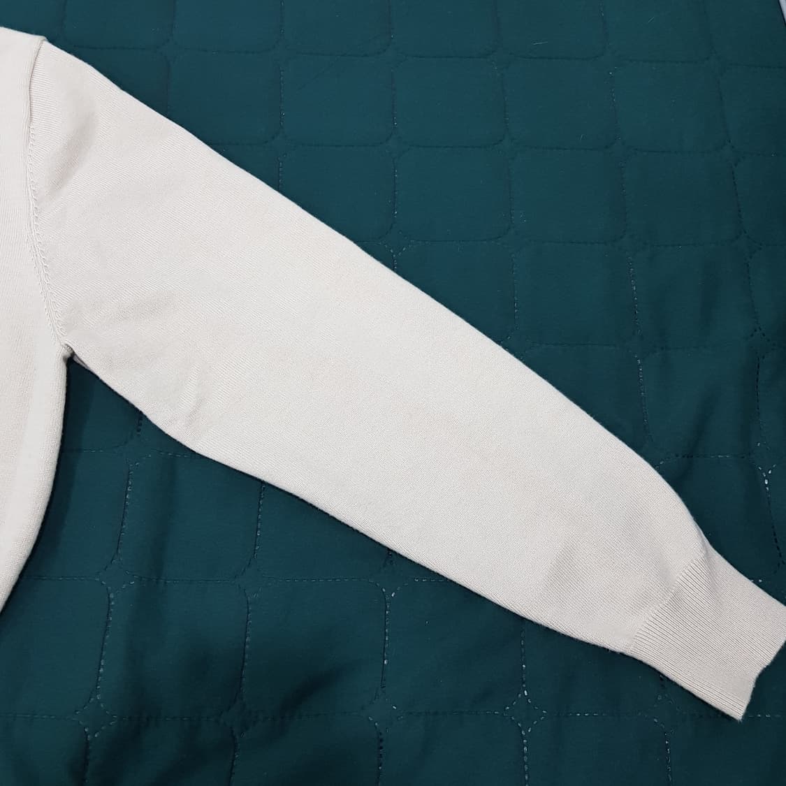 오로 브이넥 가디건 베이지 M 상품이미지7