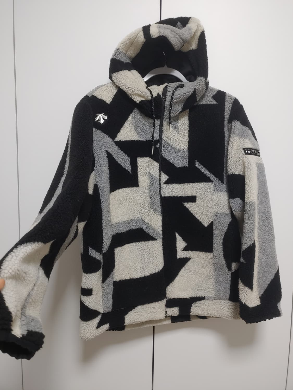 데상트   스피릿 셰르파 플리스 자켓  -L사이즈 상품이미지2