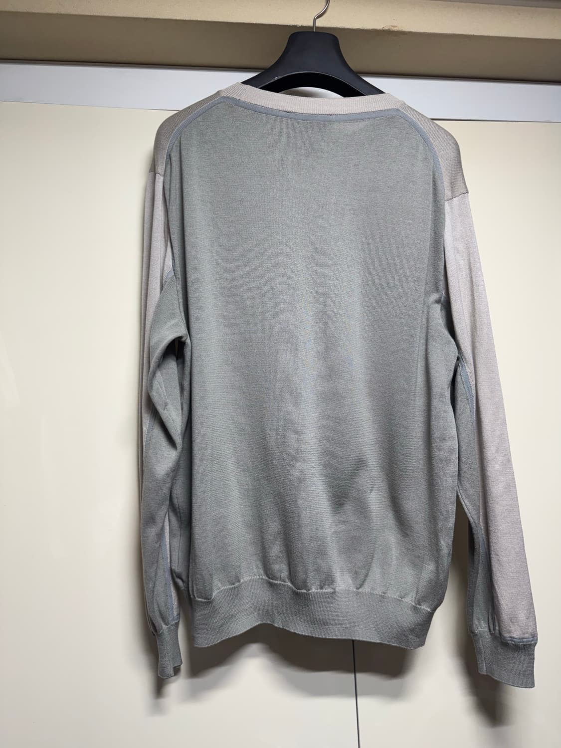 요크 실크 스위칭 니트 상품이미지2