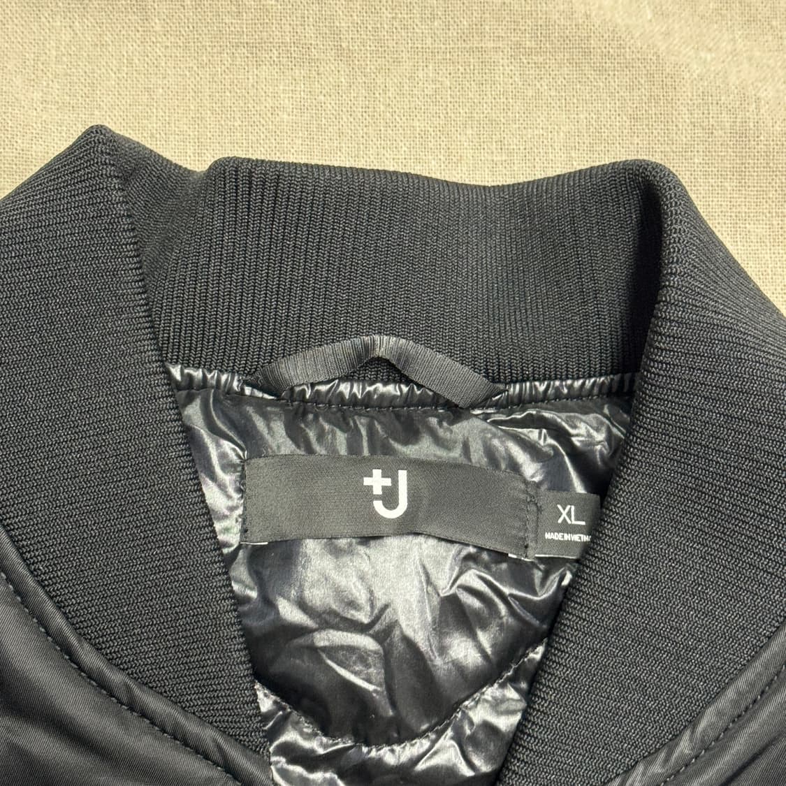 유니클로 x 질샌더 구스다운 ma1 봄버 XL 상품이미지7