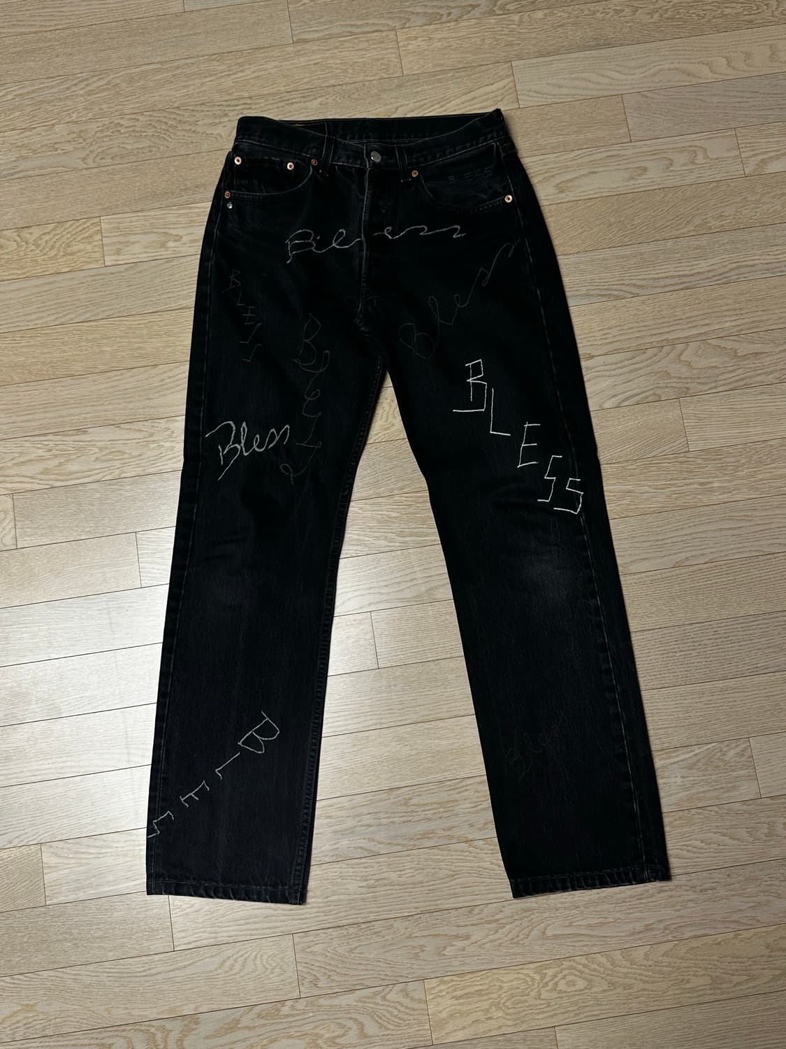 BLESS EMBROIDERY LEVIS 501 상품이미지1
