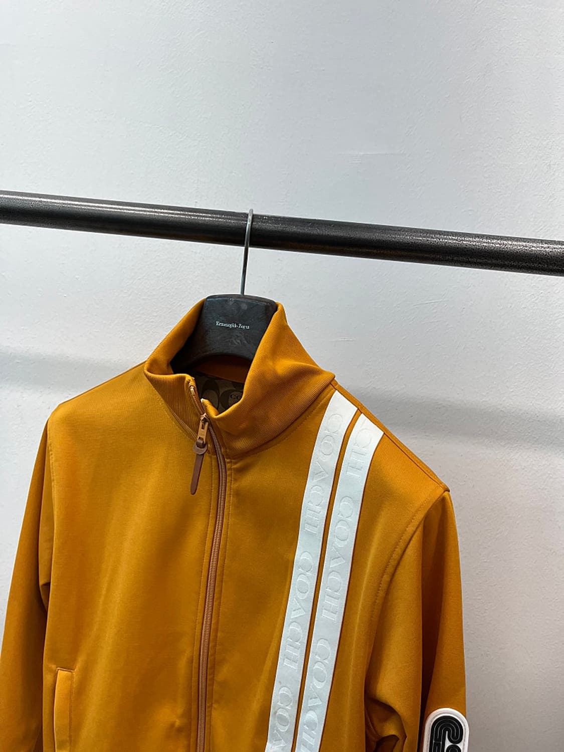 95) 코치 레터링 머스타드 져지  상품이미지3