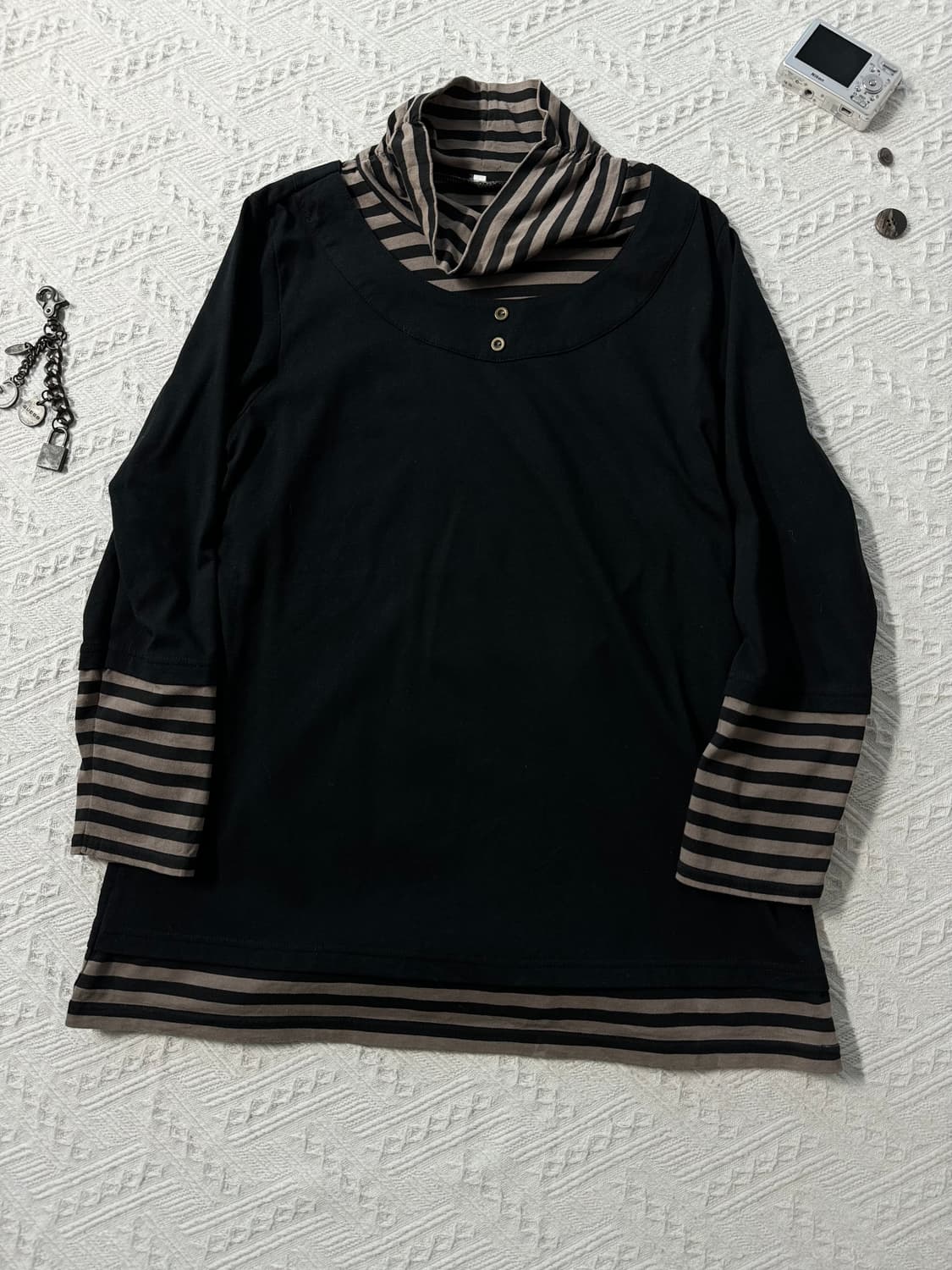 셔링 넥 레이어드 버튼 탑 상품이미지3